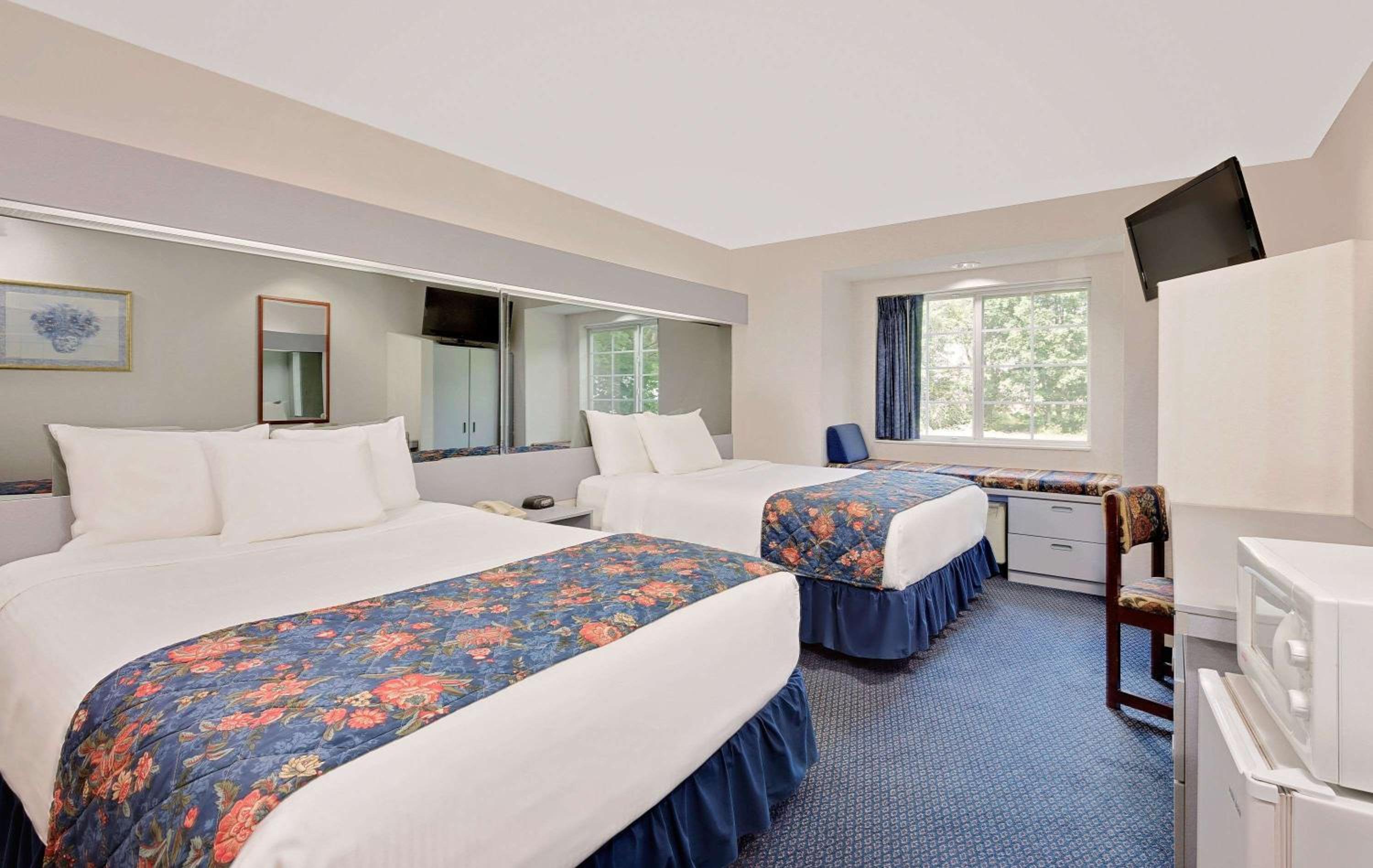 Hagerstown Vacations - Microtel Inn  Suites by Wyndham Hagerstown by I-81 - Property Image 10