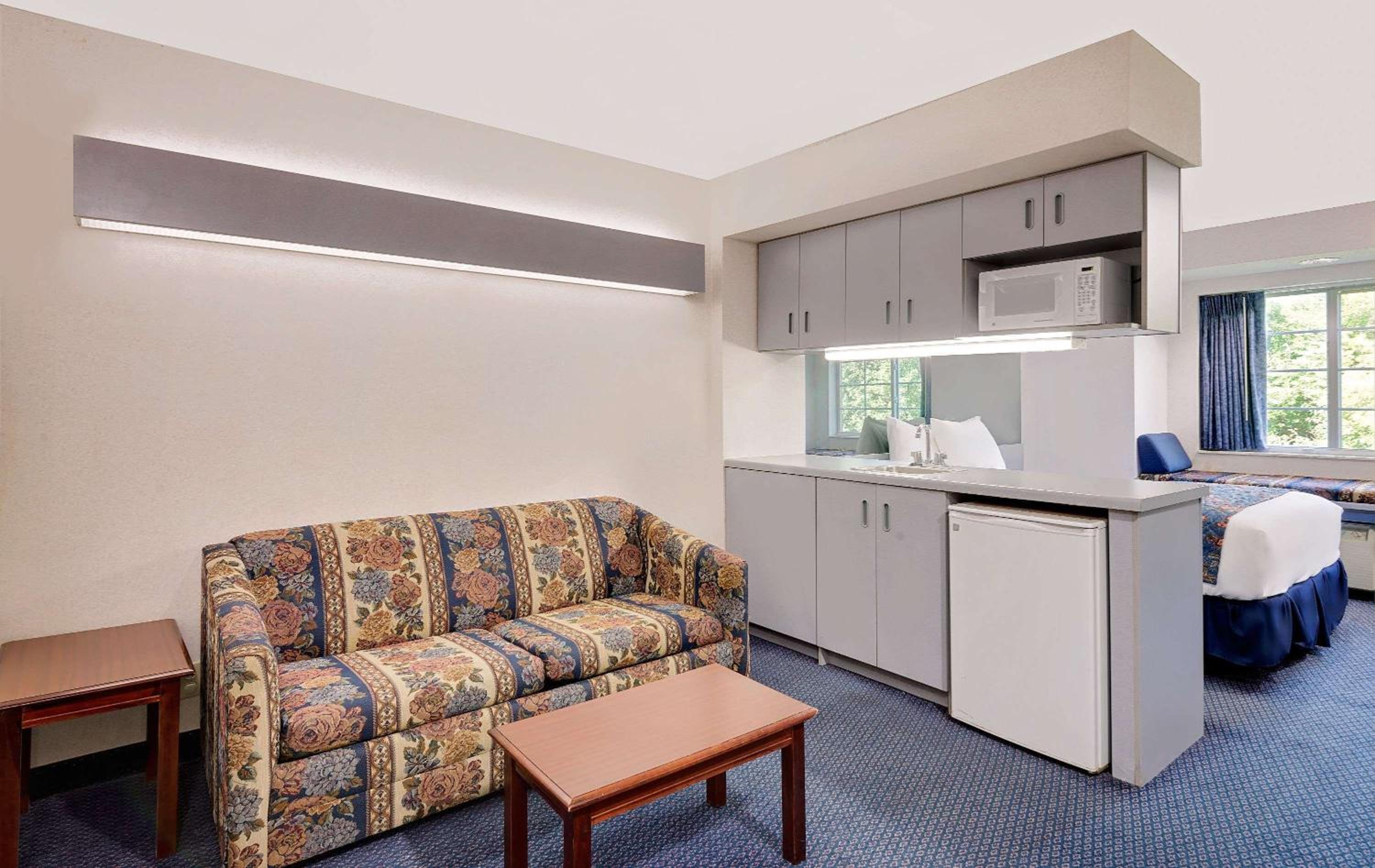 Hagerstown Vacations - Microtel Inn  Suites by Wyndham Hagerstown by I-81 - Property Image 7