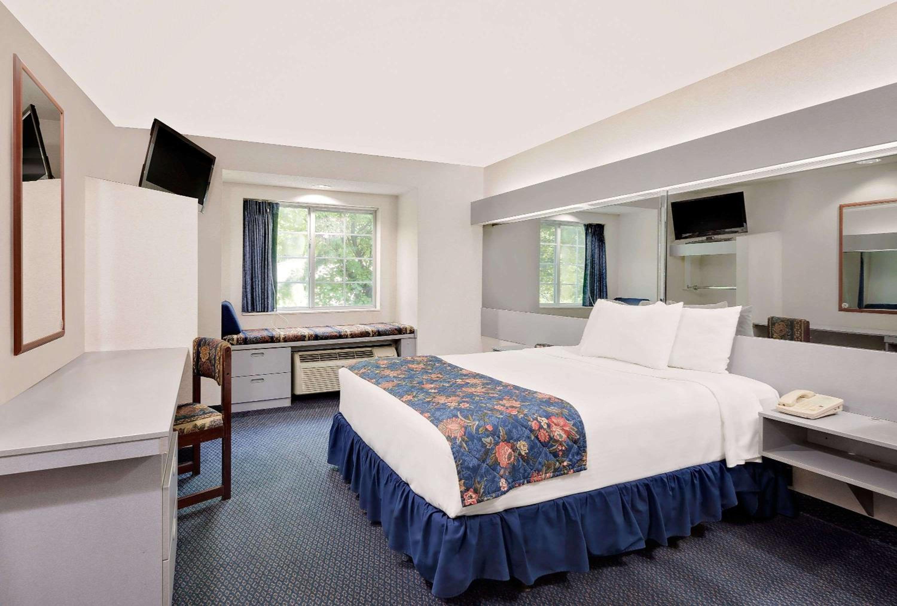 Hagerstown Vacations - Microtel Inn  Suites by Wyndham Hagerstown by I-81 - Property Image 6