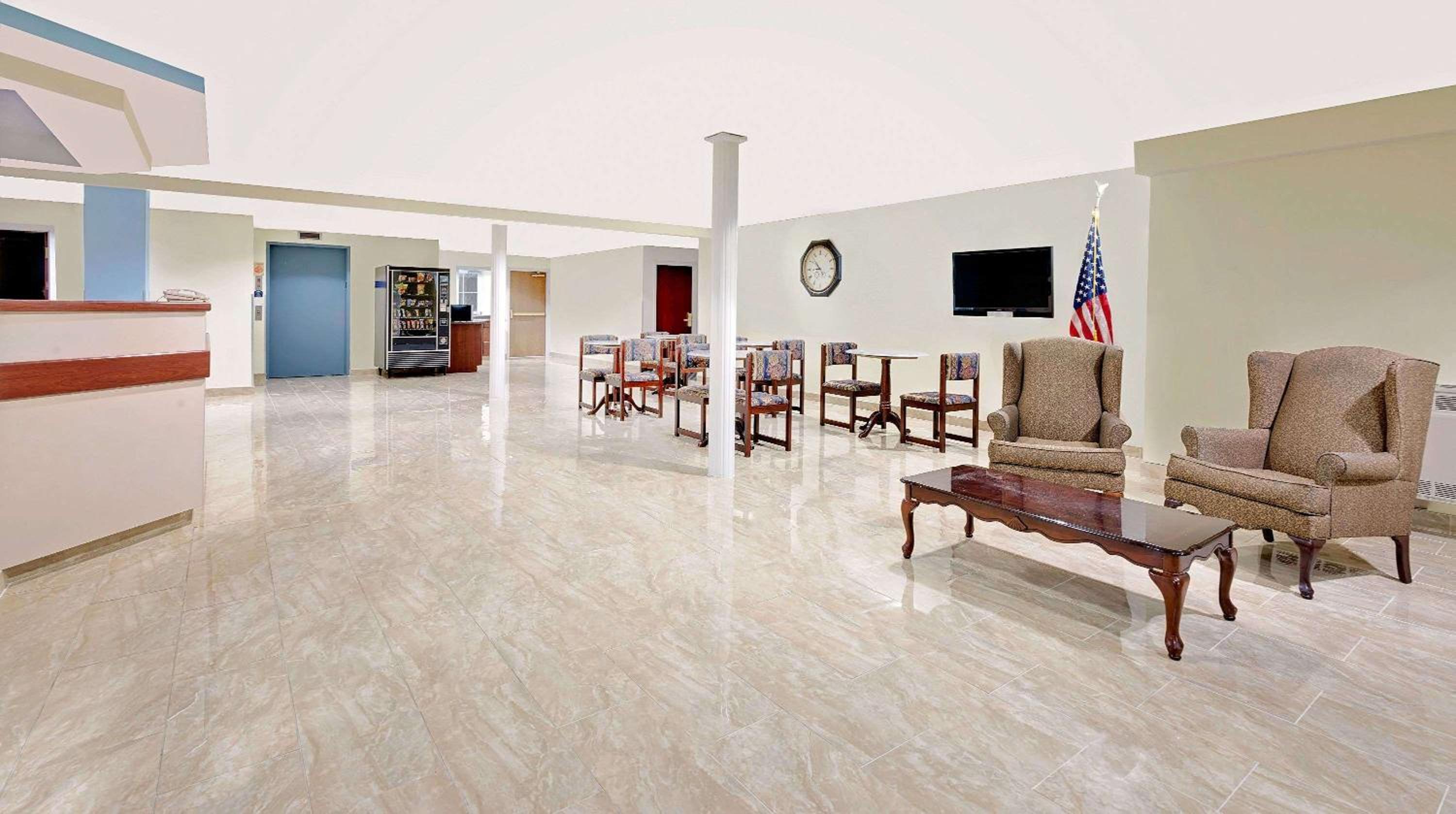 Hagerstown Vacations - Microtel Inn  Suites by Wyndham Hagerstown by I-81 - Property Image 4