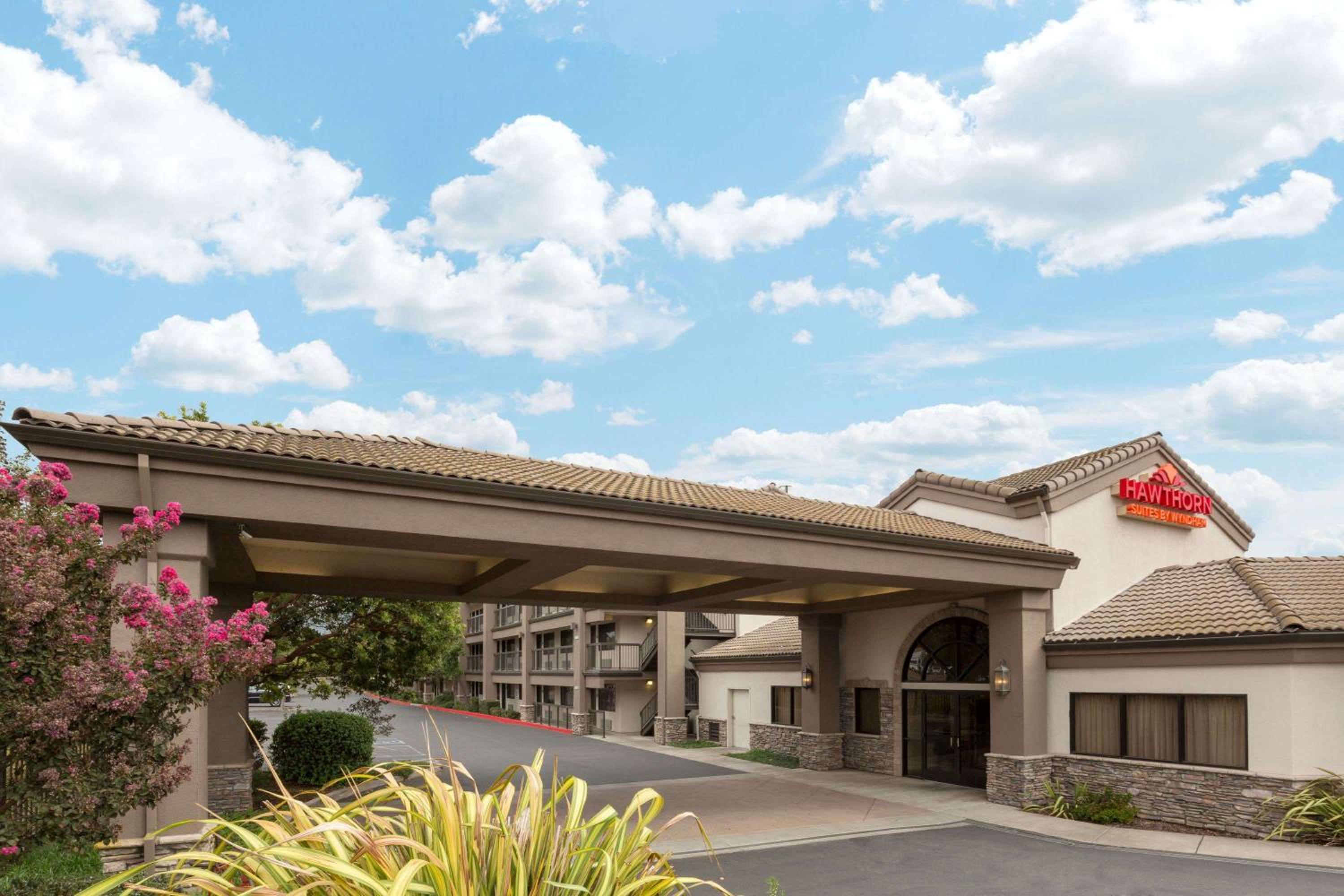 Maui Vacations - Hawthorn Suites by Wyndham Napa Valley - Property Image 14