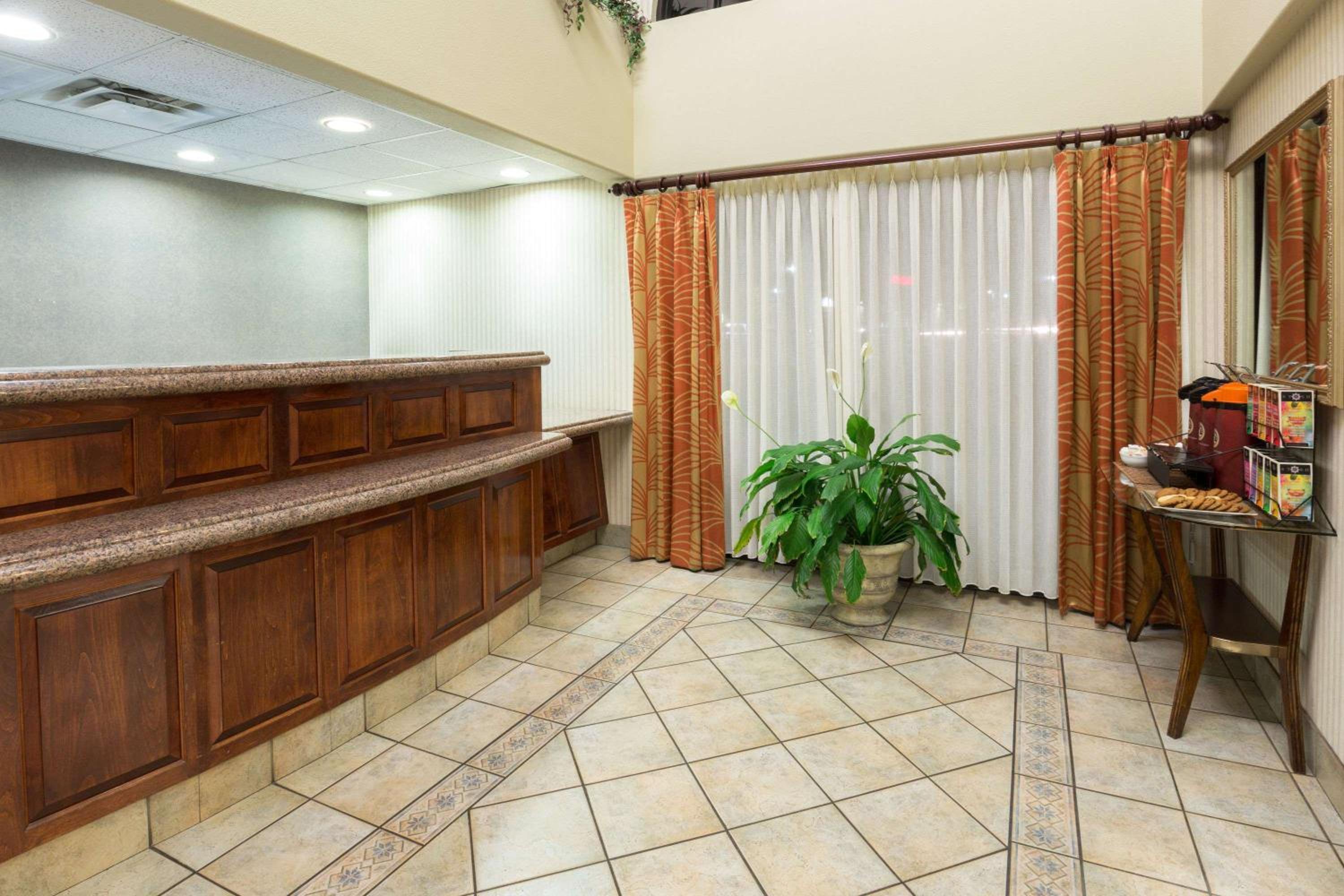 Maui Vacations - Hawthorn Suites by Wyndham Napa Valley - Property Image 24