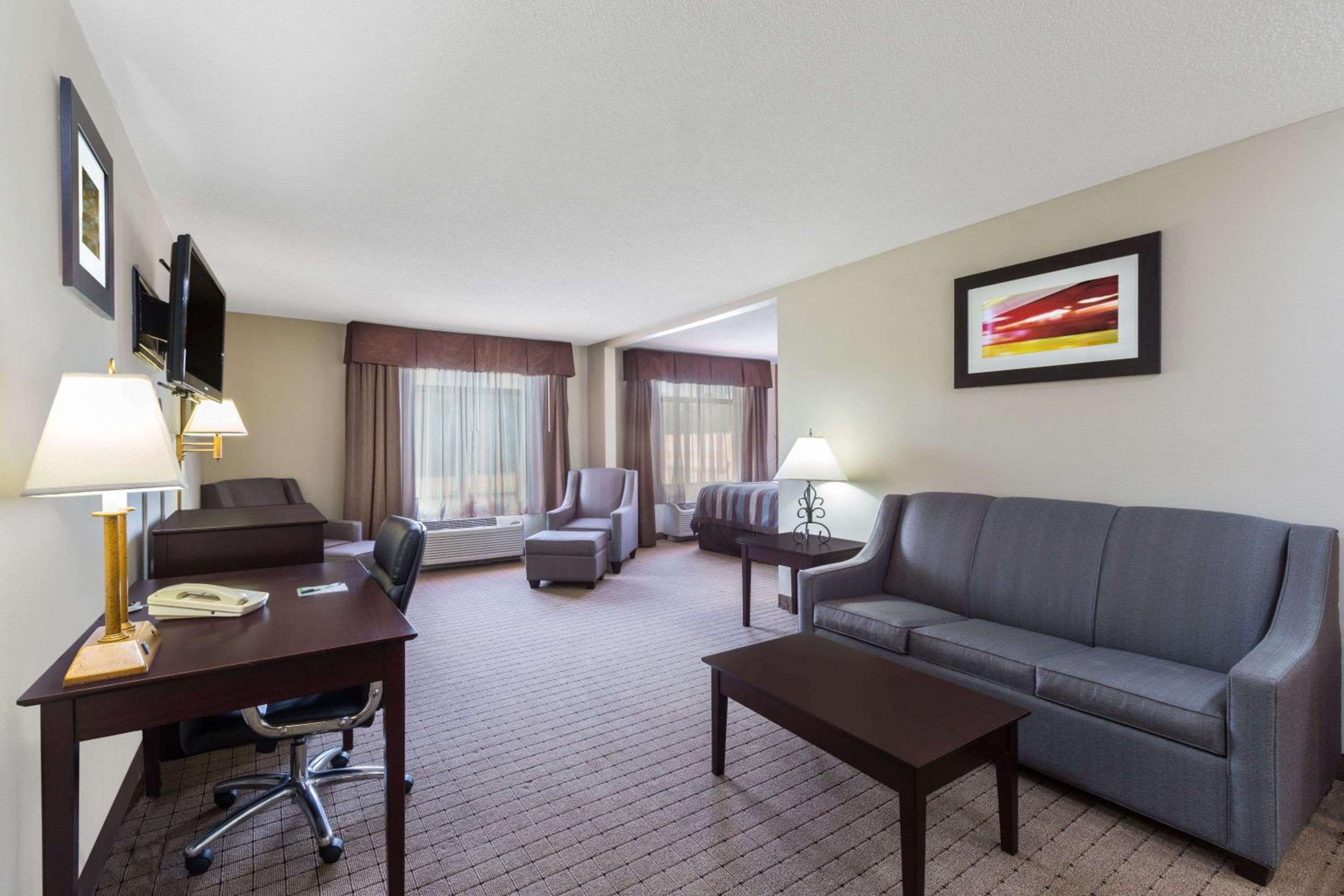 West Monroe Vacations - Wingate by Wyndham West Monroe - Property Image 13