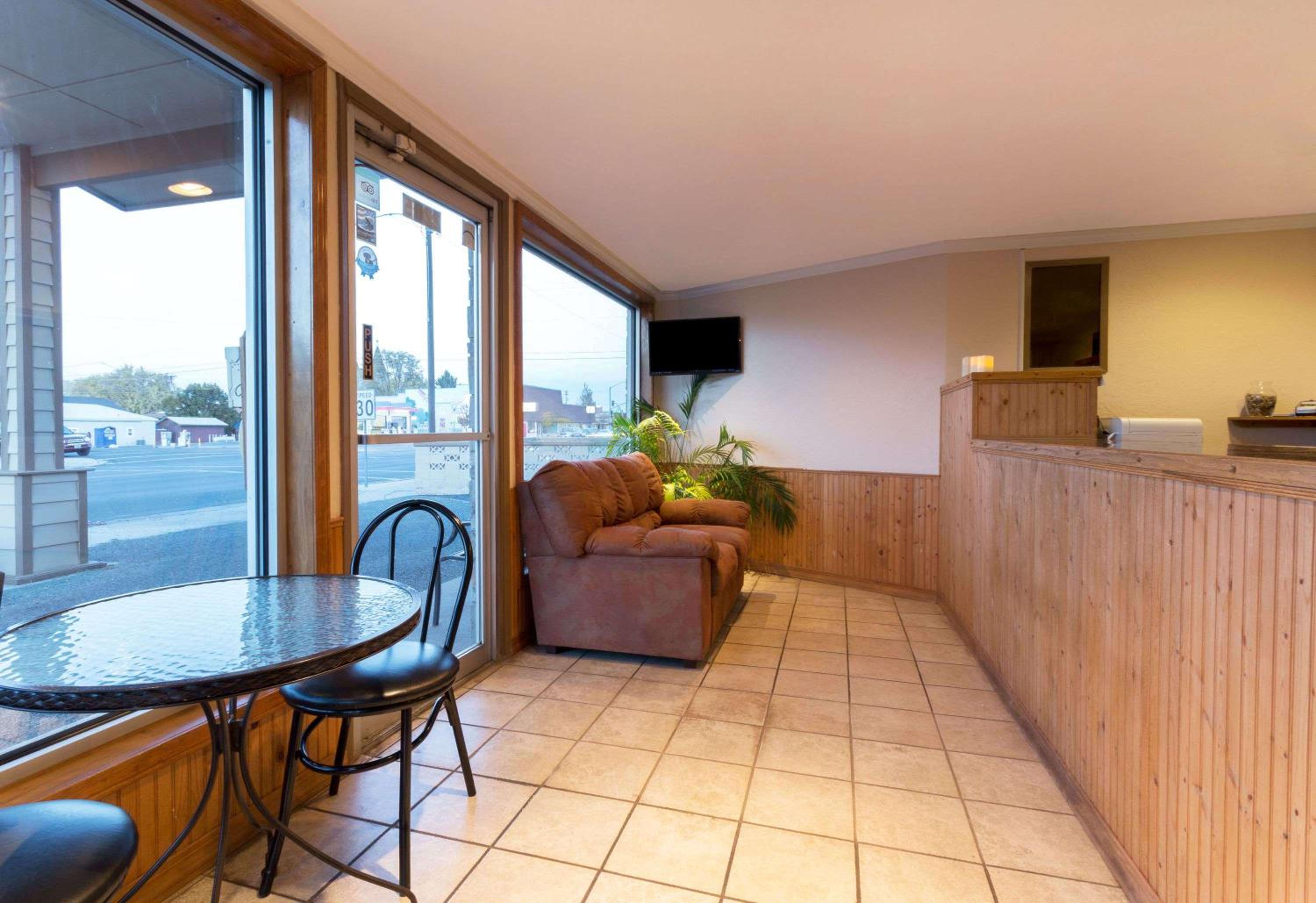 Baker City Vacations - Knights Inn - Baker City - Property Image 37