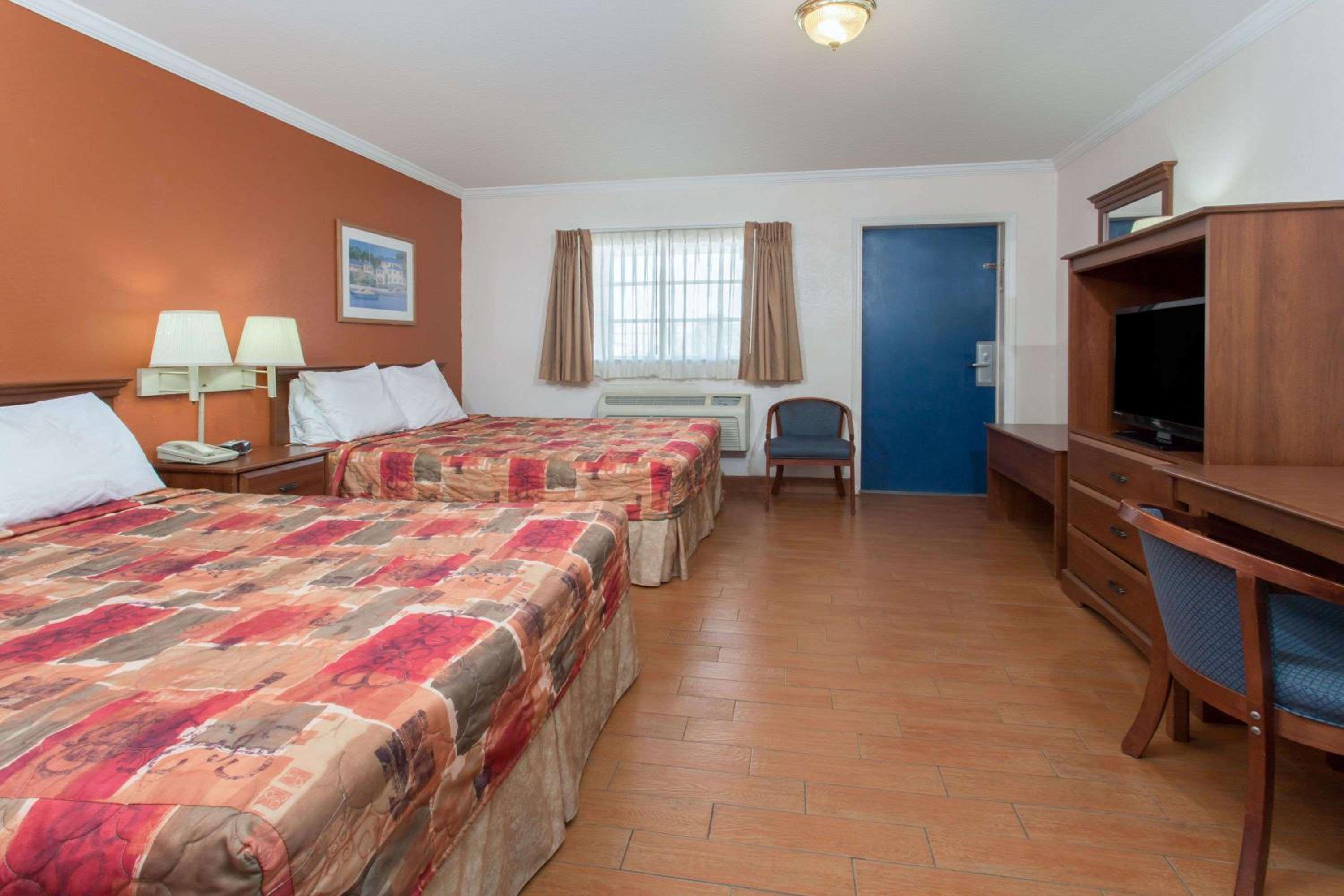 Knights Inn Arcadia - Property Image 13