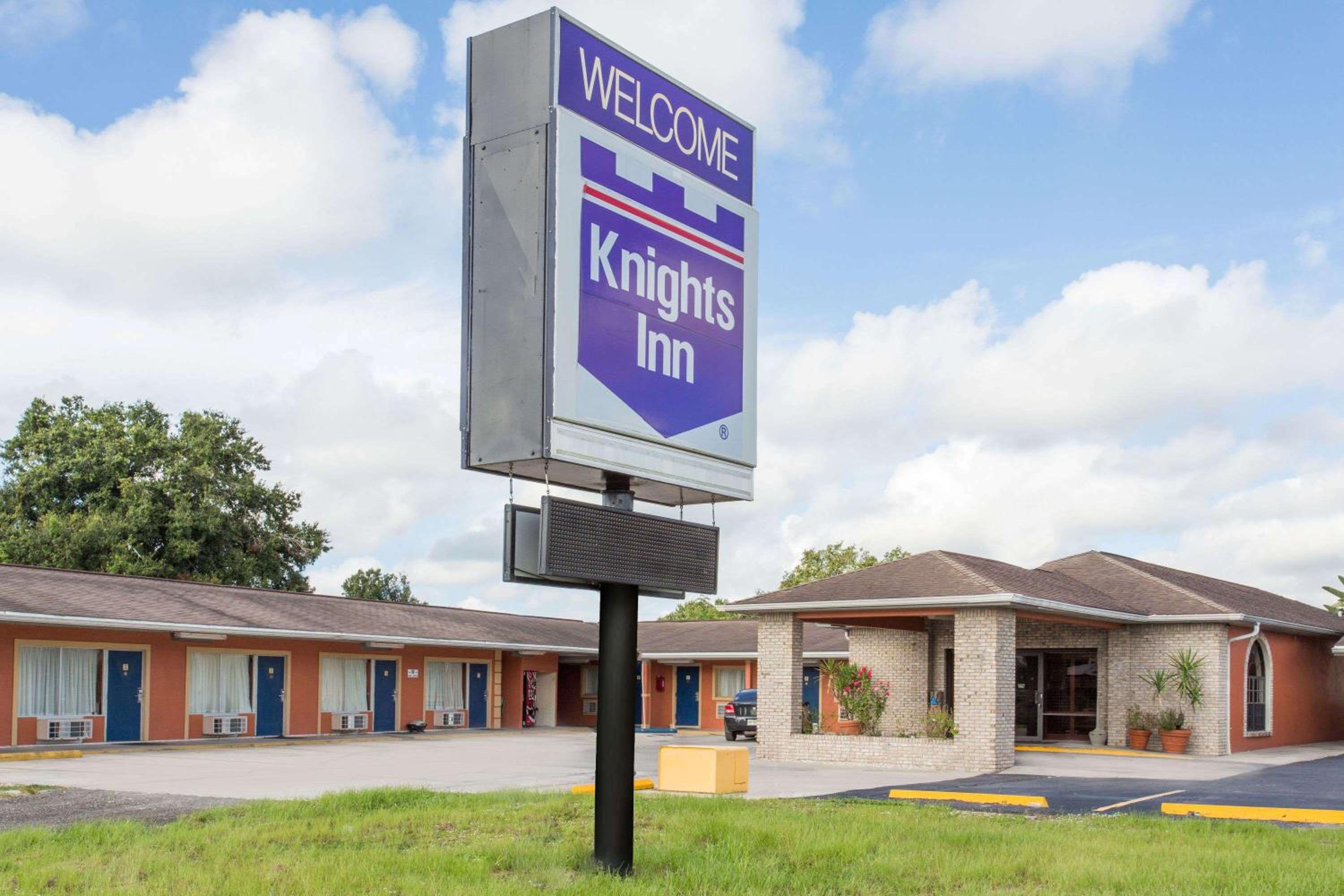 Knights Inn Arcadia - Property Image 15