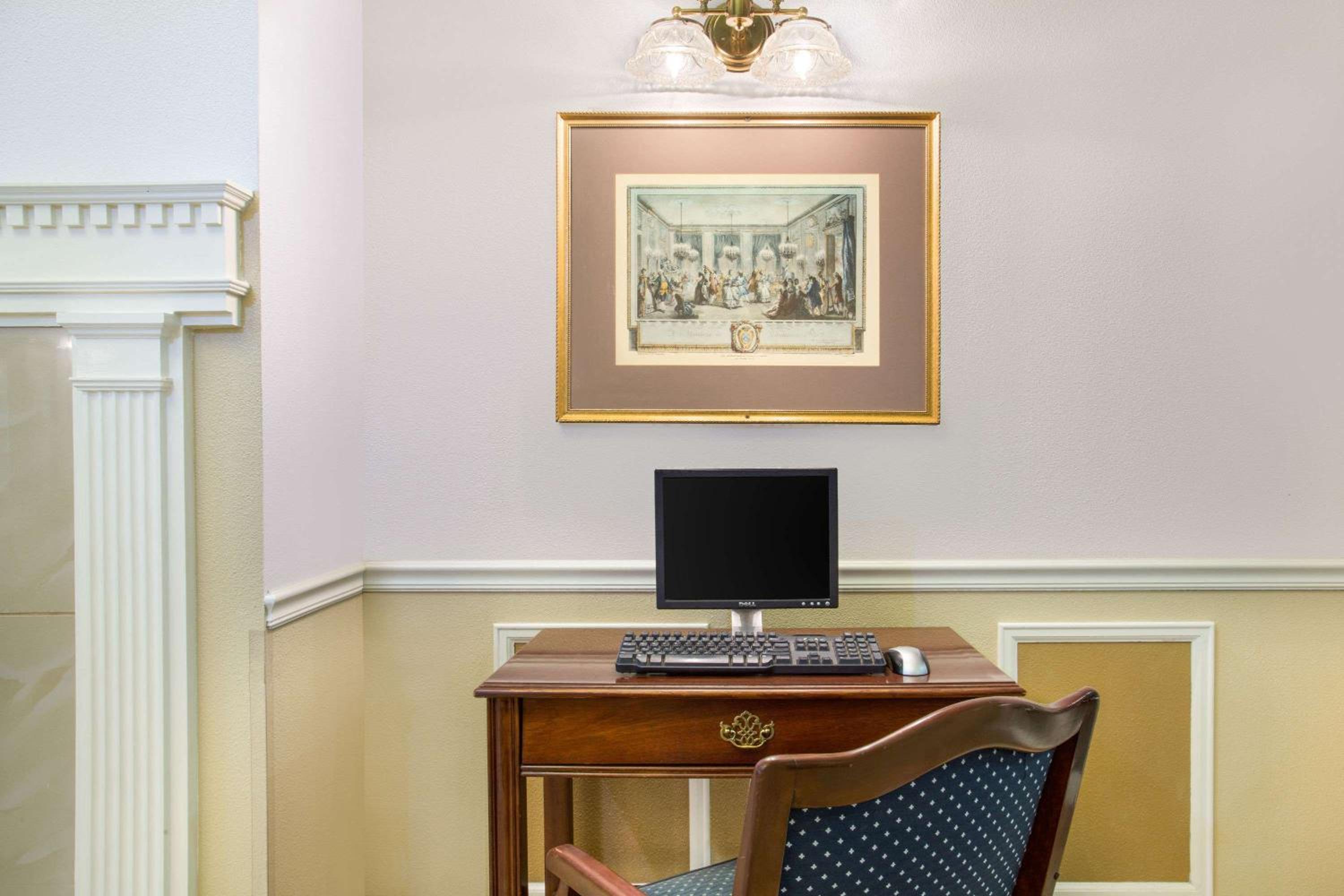 Super 8 by Wyndham Oroville - Property Image 37