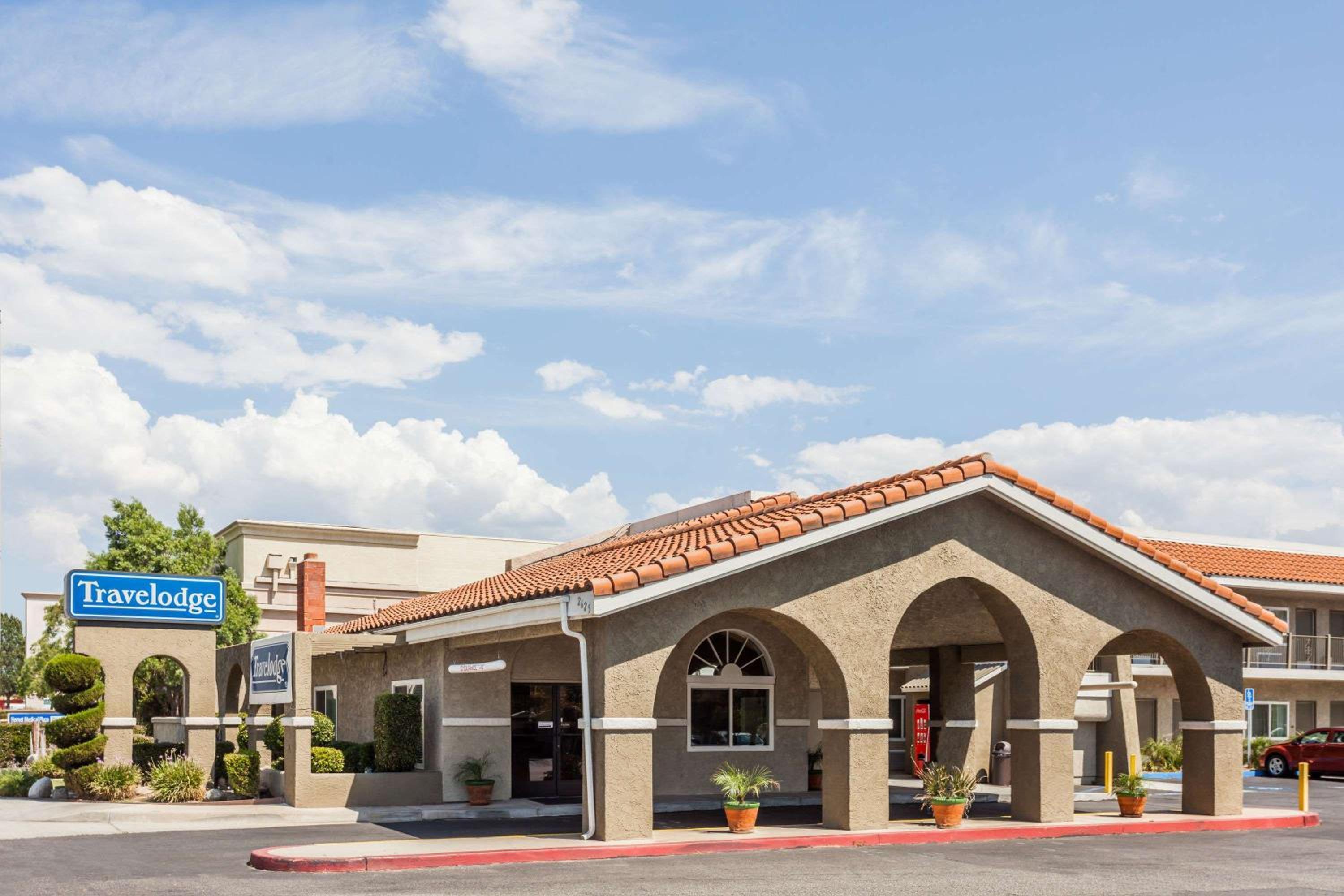 Hemet Vacations - Travelodge by Wyndham Hemet CA - Property Image 6