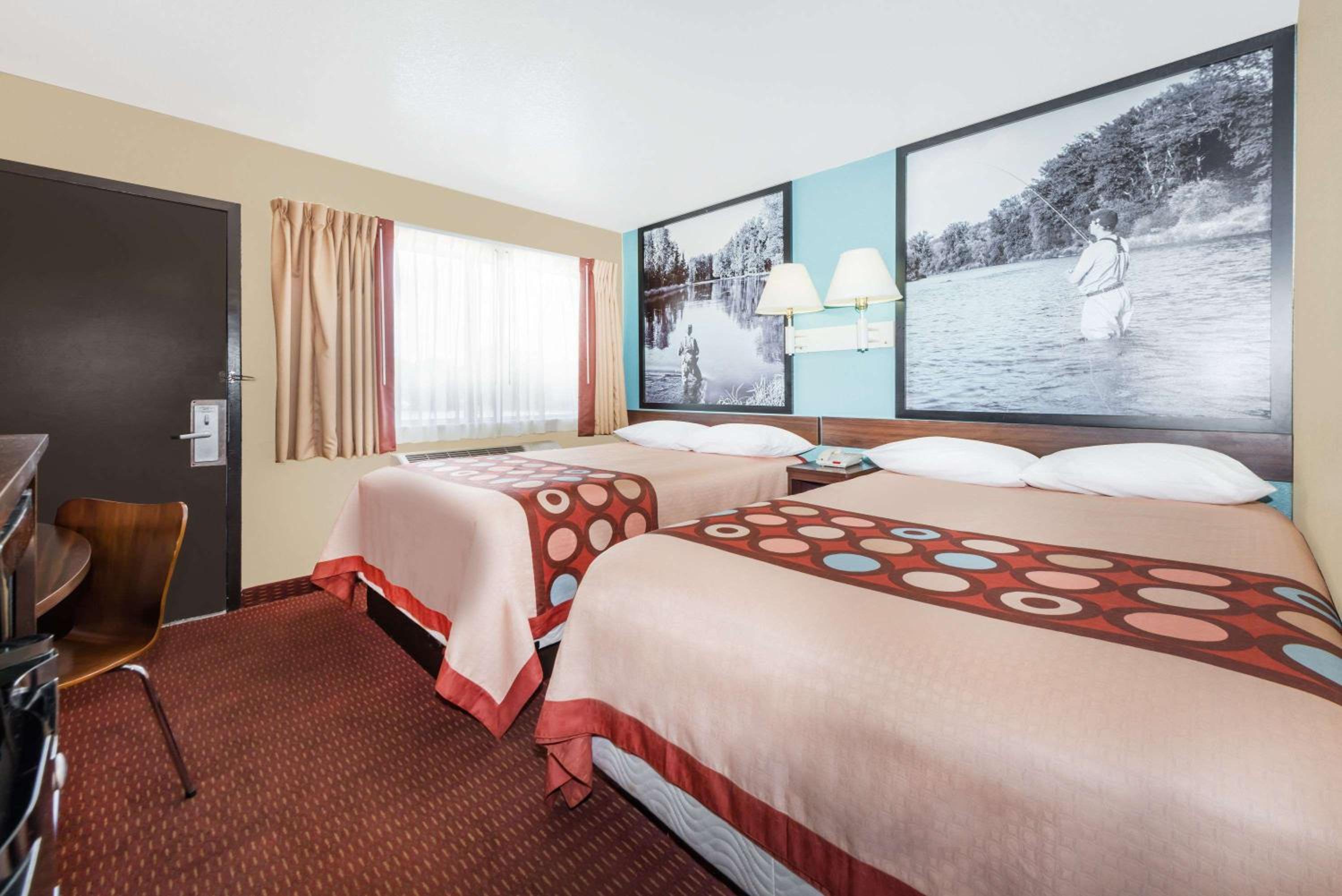 Super 8 by Wyndham Midwest City OK view 4