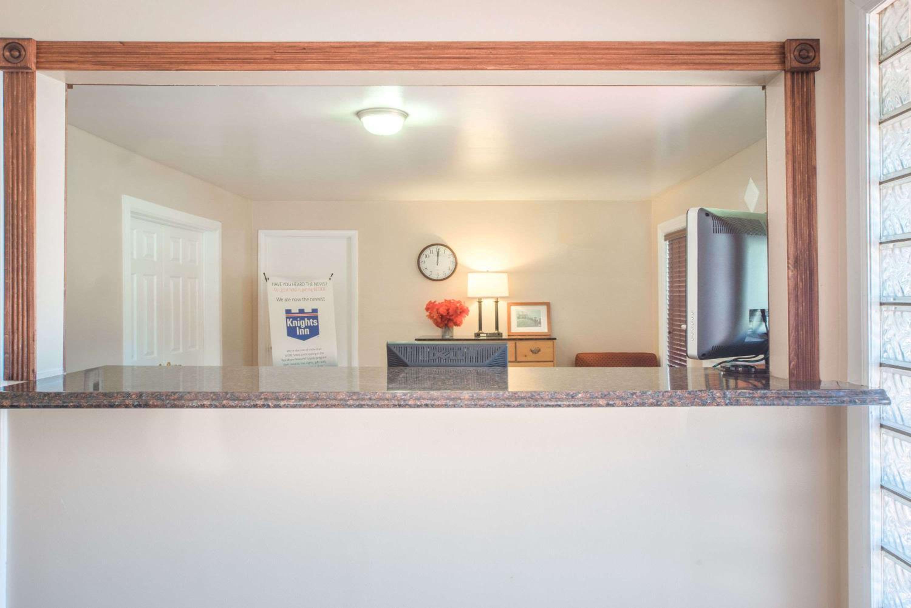 Knoxville Vacations - The Hillside Hotel - Property Image 1