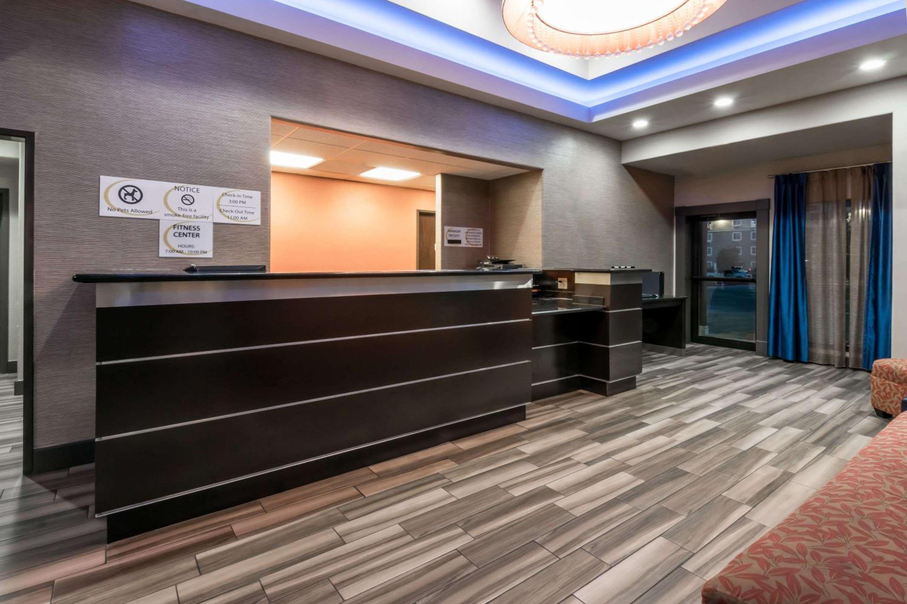 Super 8 by Wyndham San Antonio Near Fort Sam Houston view 3
