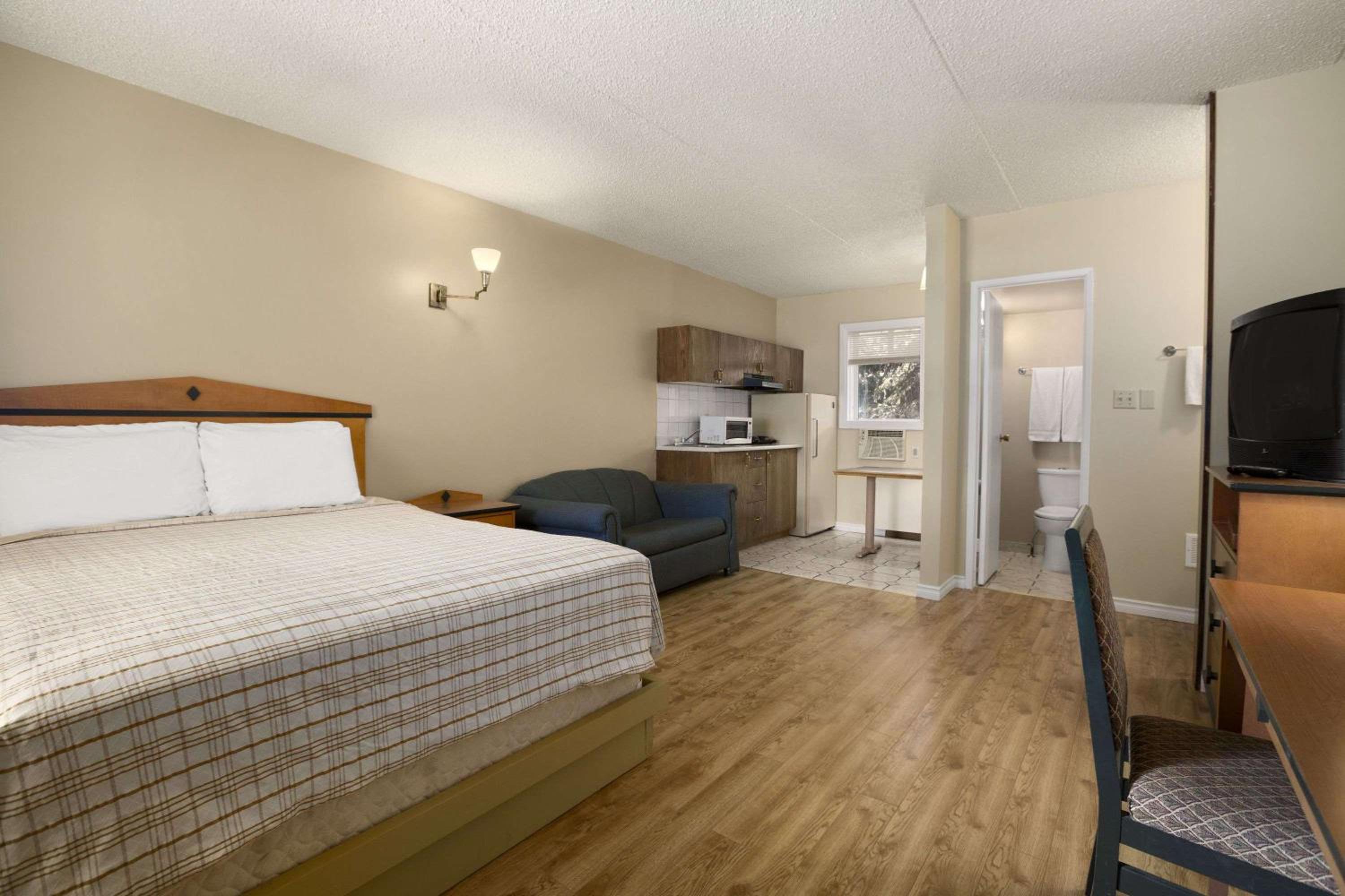 Nice Inn Edmonton