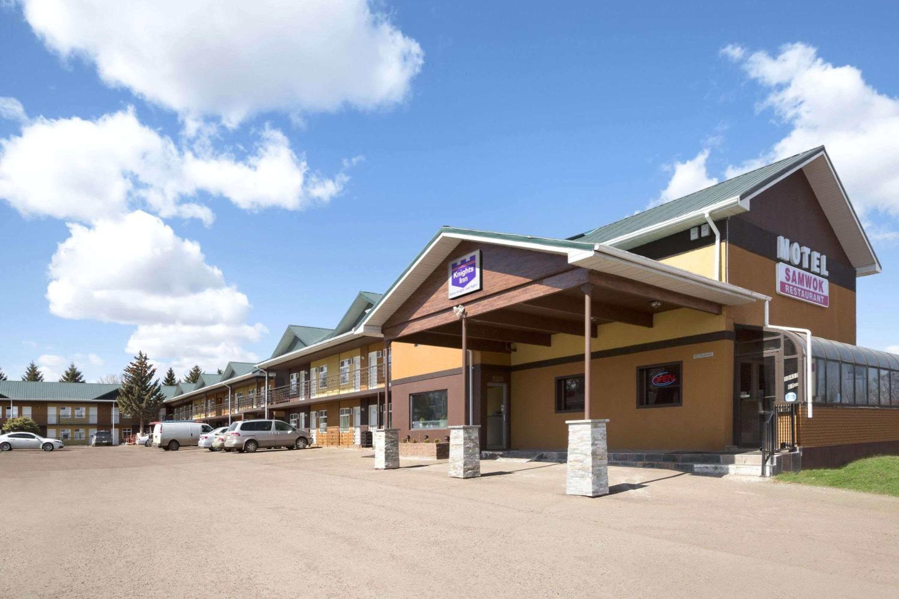 Nice Inn Edmonton - Image 1
