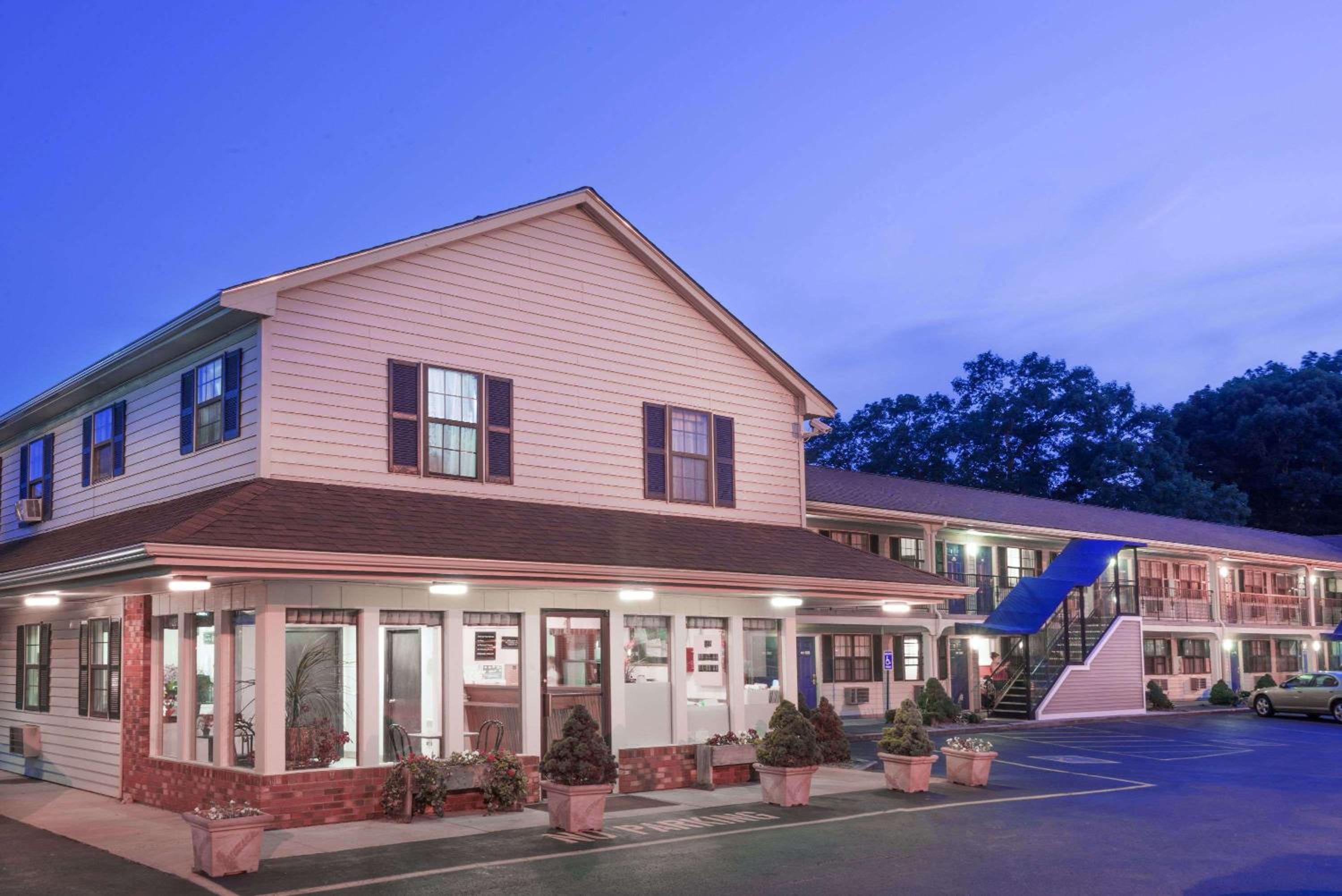 Knights Inn North Attleboro - Property Image 17