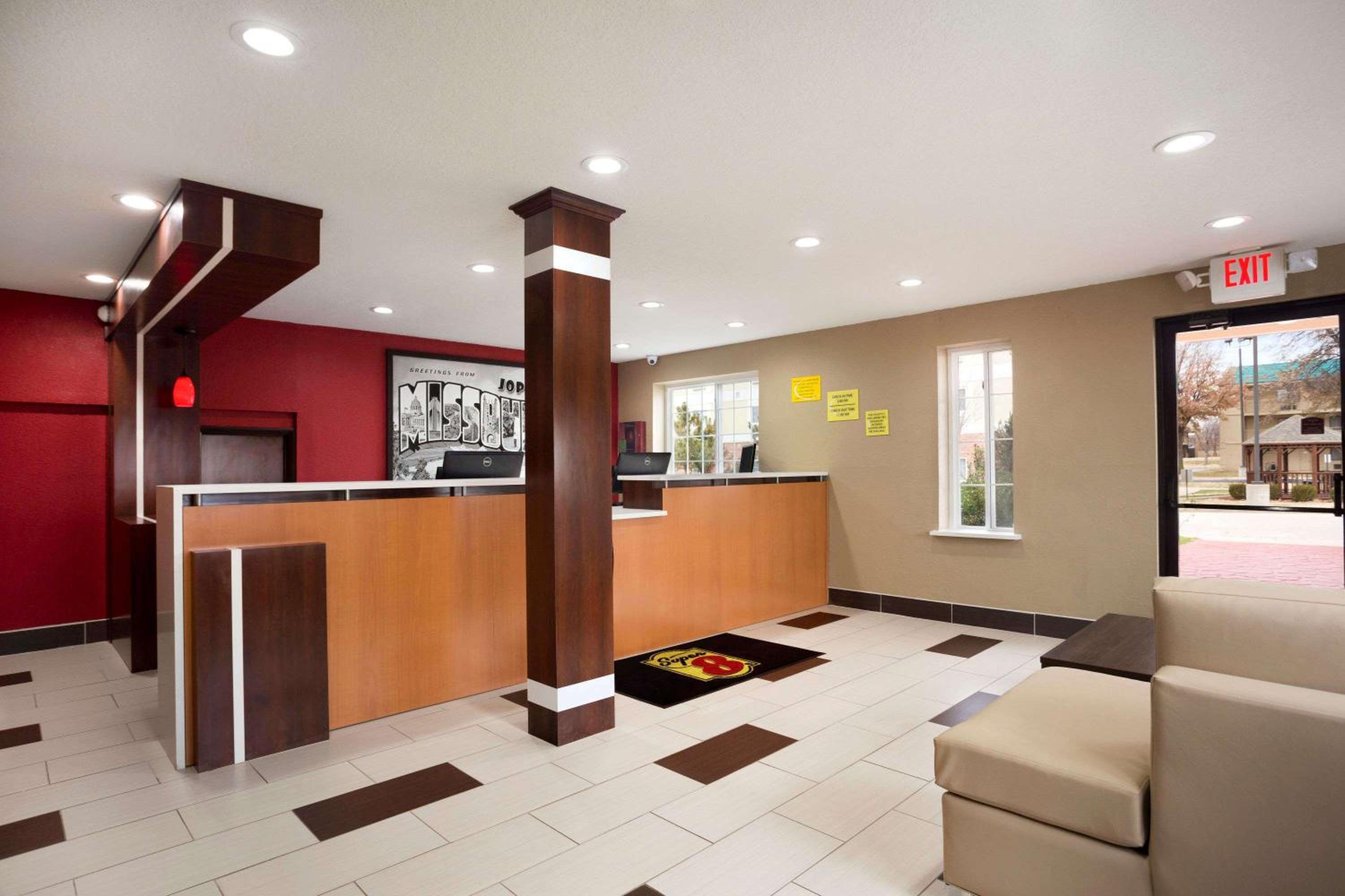 Super 8 by Wyndham Joplin view 3