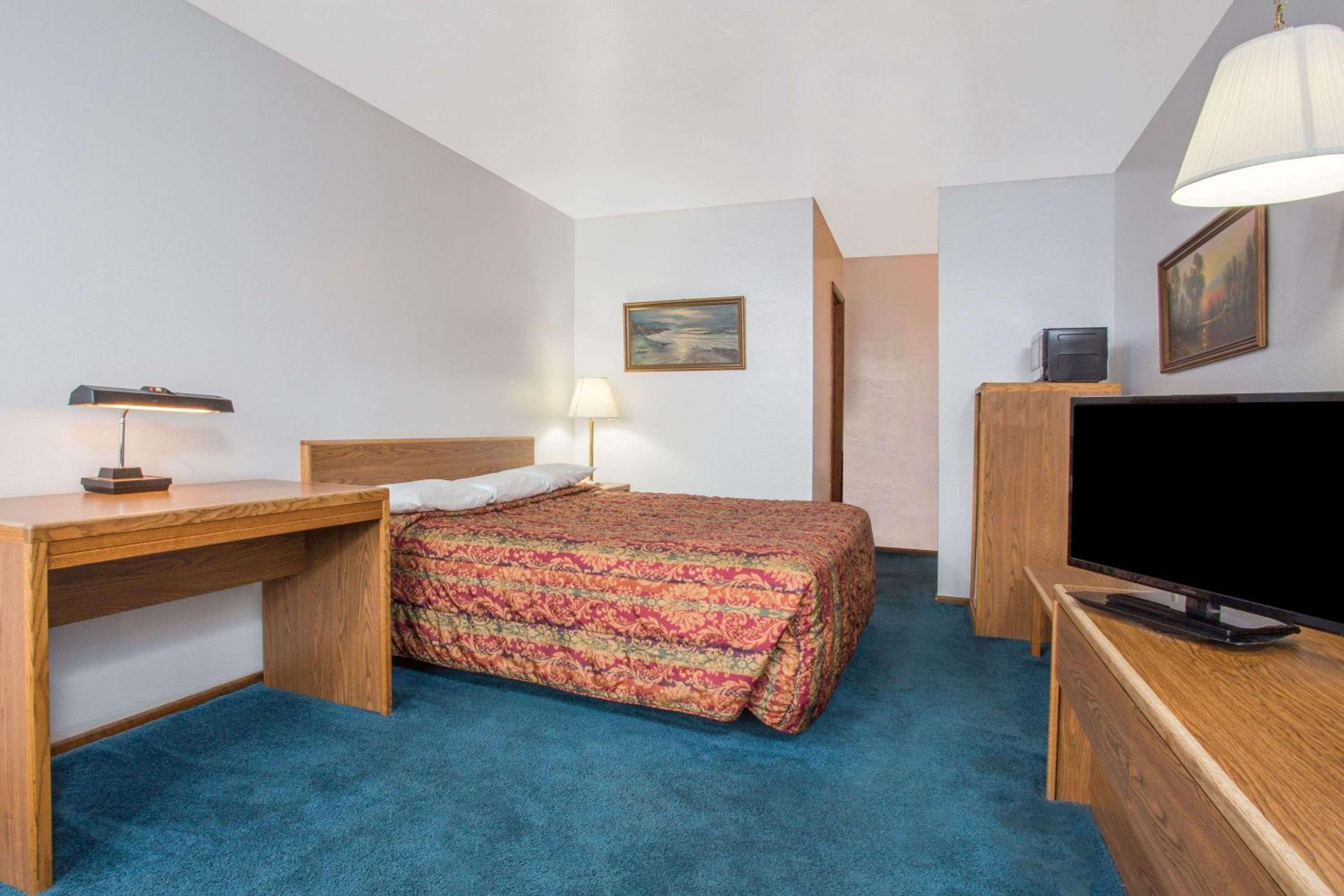 Knights Inn Boardman