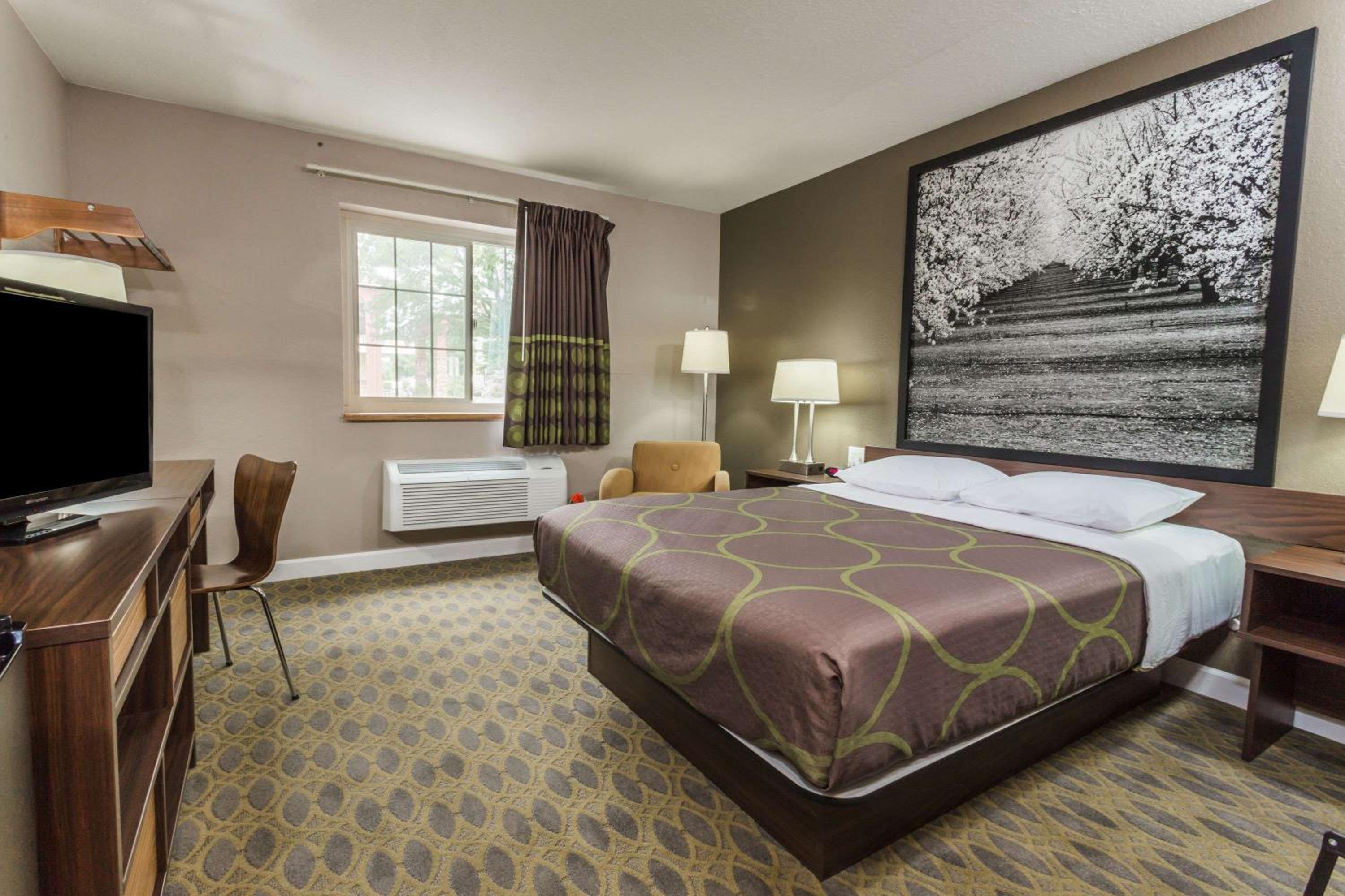 Willows Vacations - Super 8 by Wyndham Willows - Property Image 18