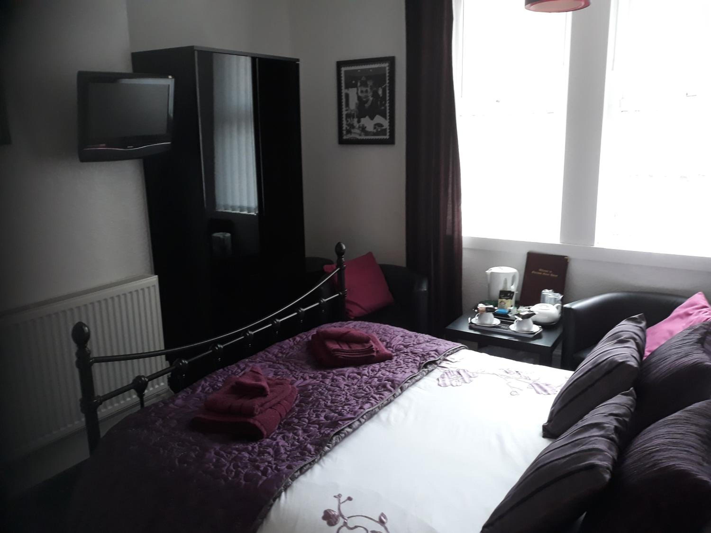 Glenavon Guest House