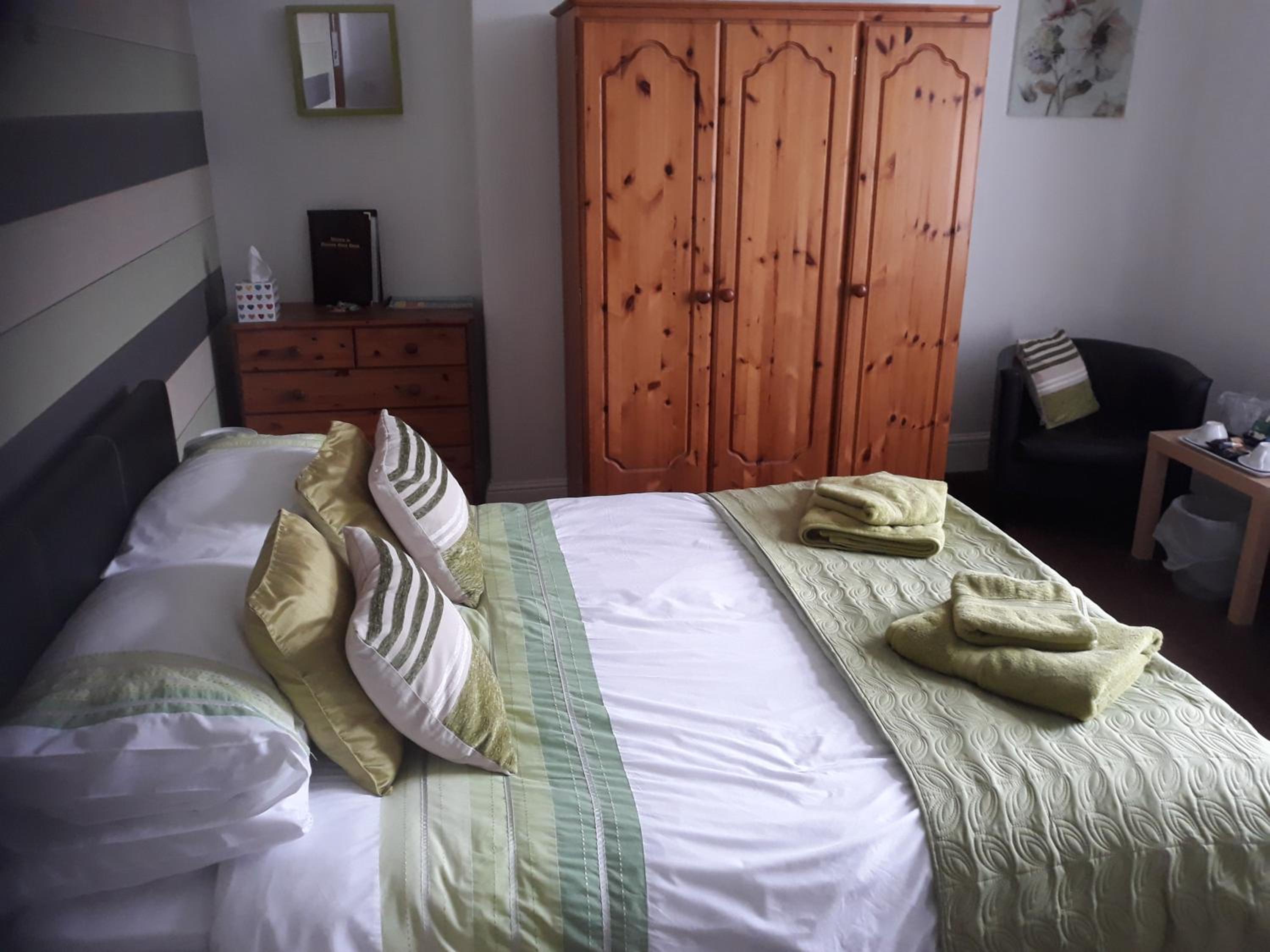 Glenavon Guest House