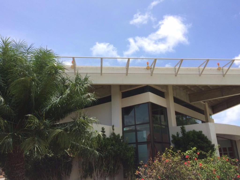 Hotel Beach class muro alto