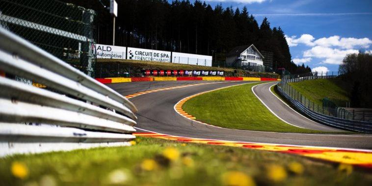 K & N Appartement à 1 km du circuit