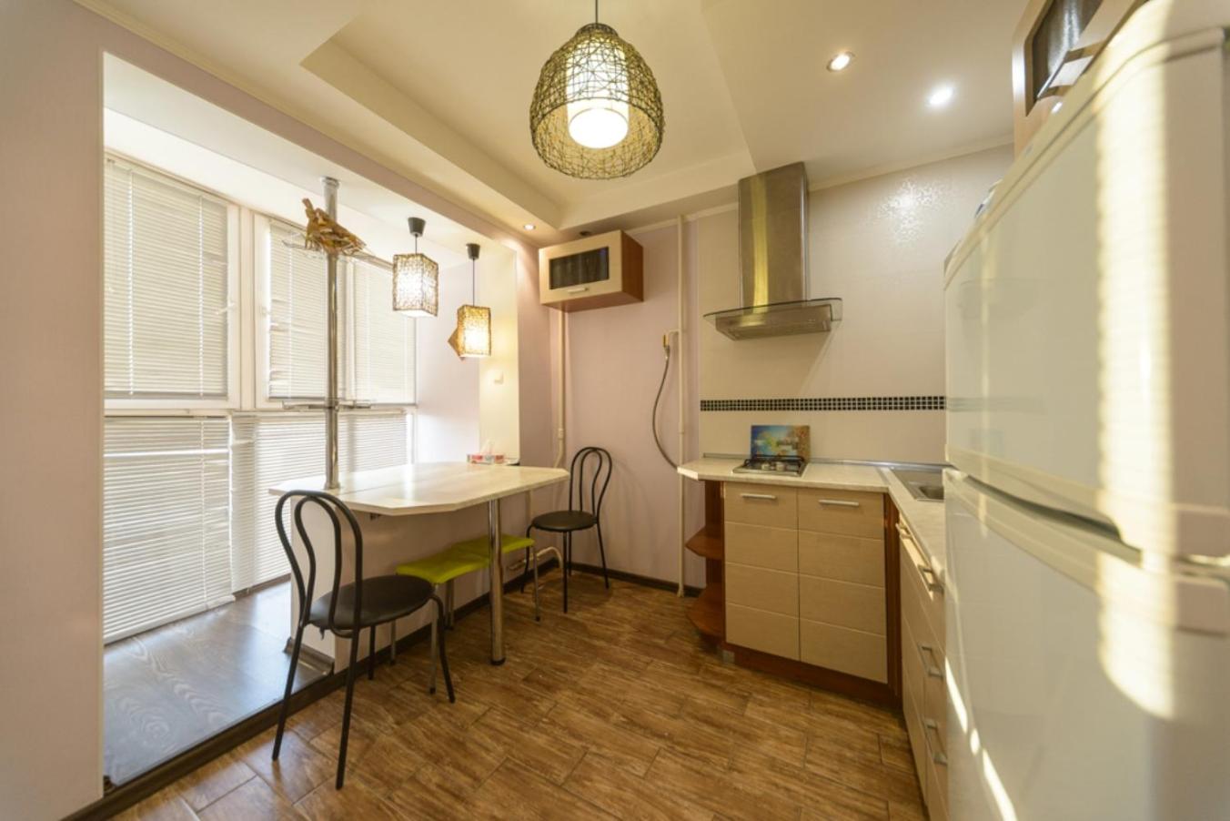 Obolonska Square Apartments (D1) view 3
