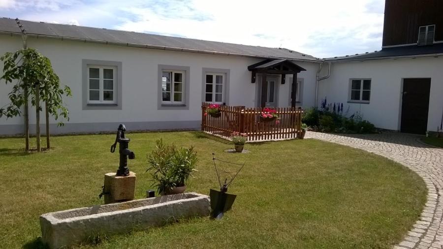 Ferienwohnungen Muhlenhof Oberseifersdorf - Property Image 1
