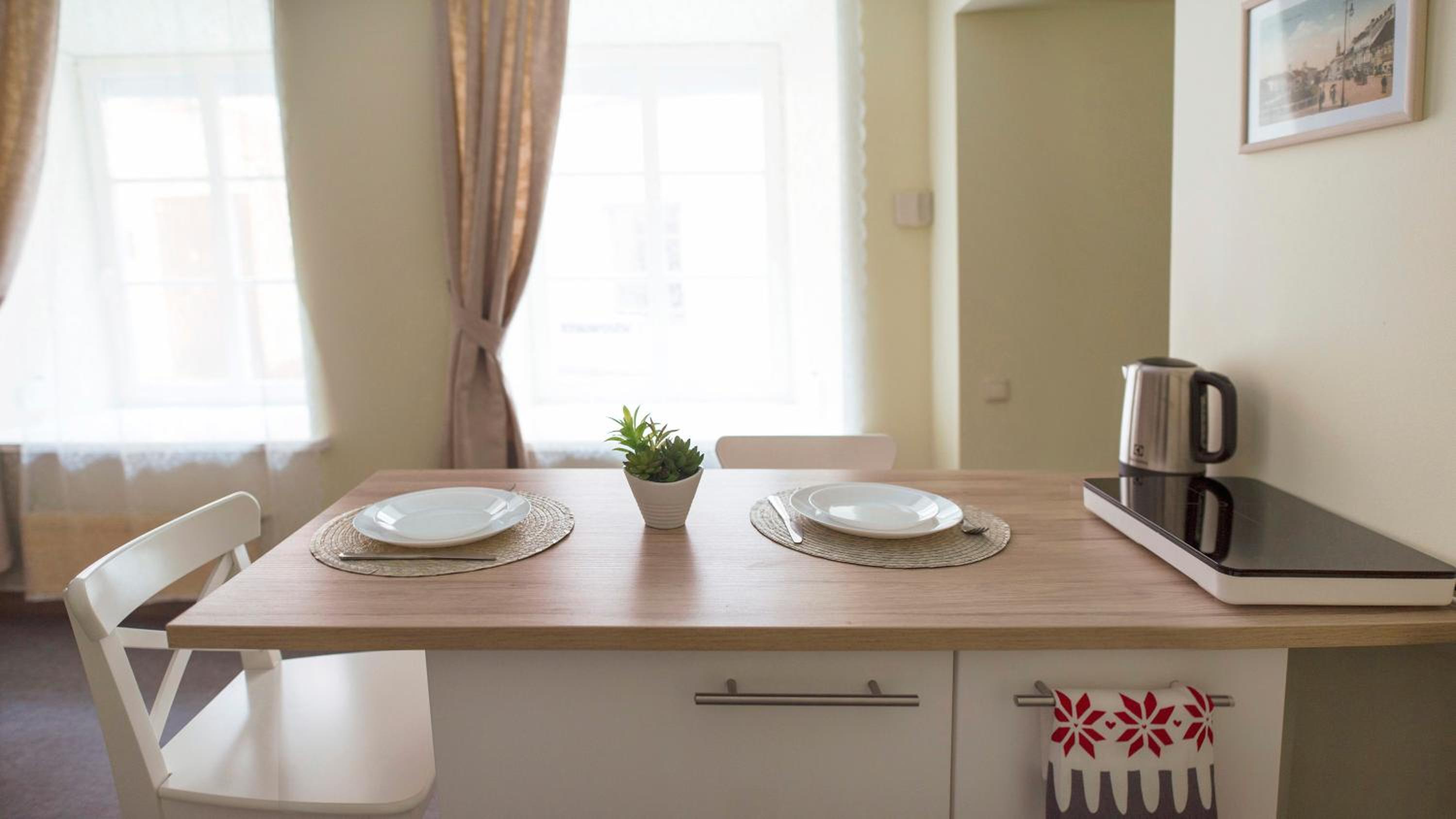 Cozy Apt in the Heart of Old Town