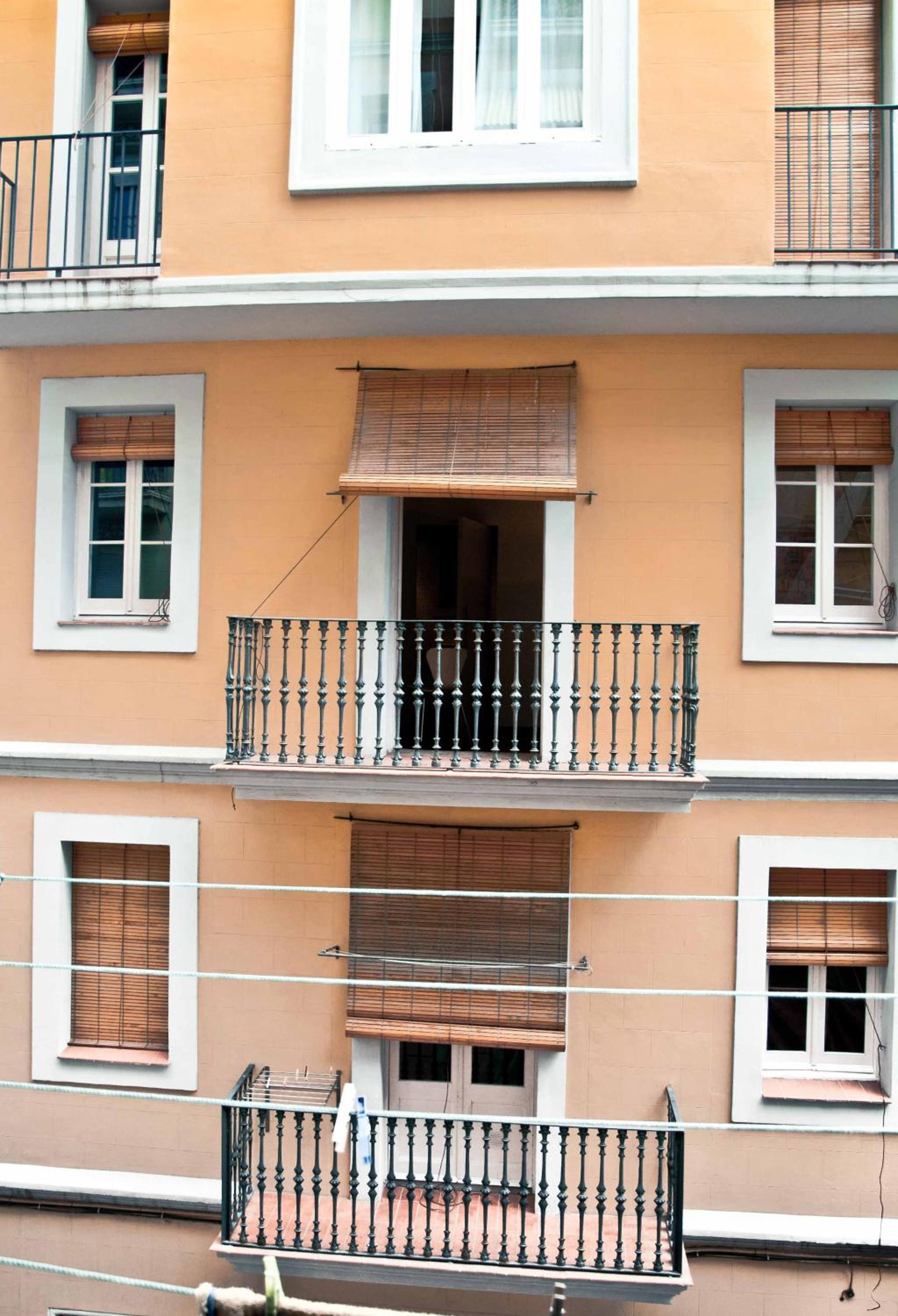 Barceloneta Suites Apartments Market