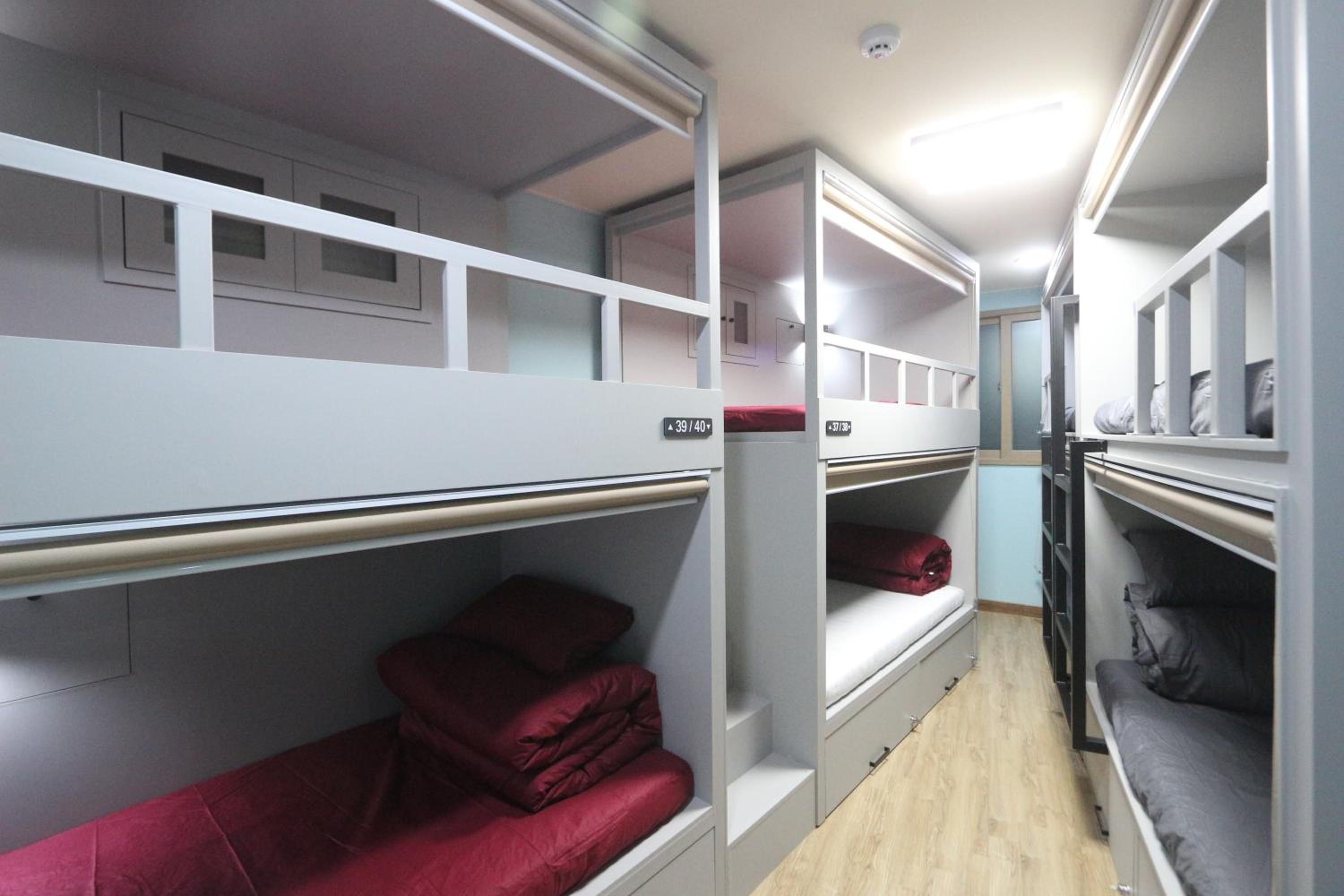 Midtown Hostel 114