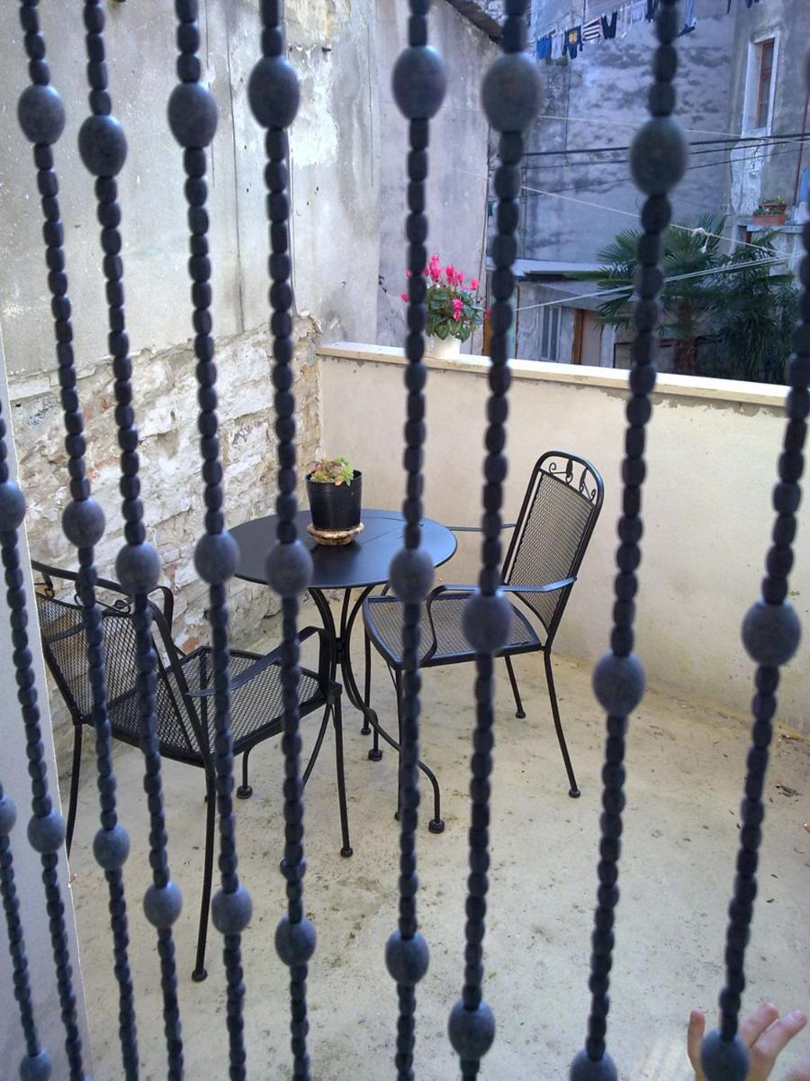 Old Town Room Pula view 3