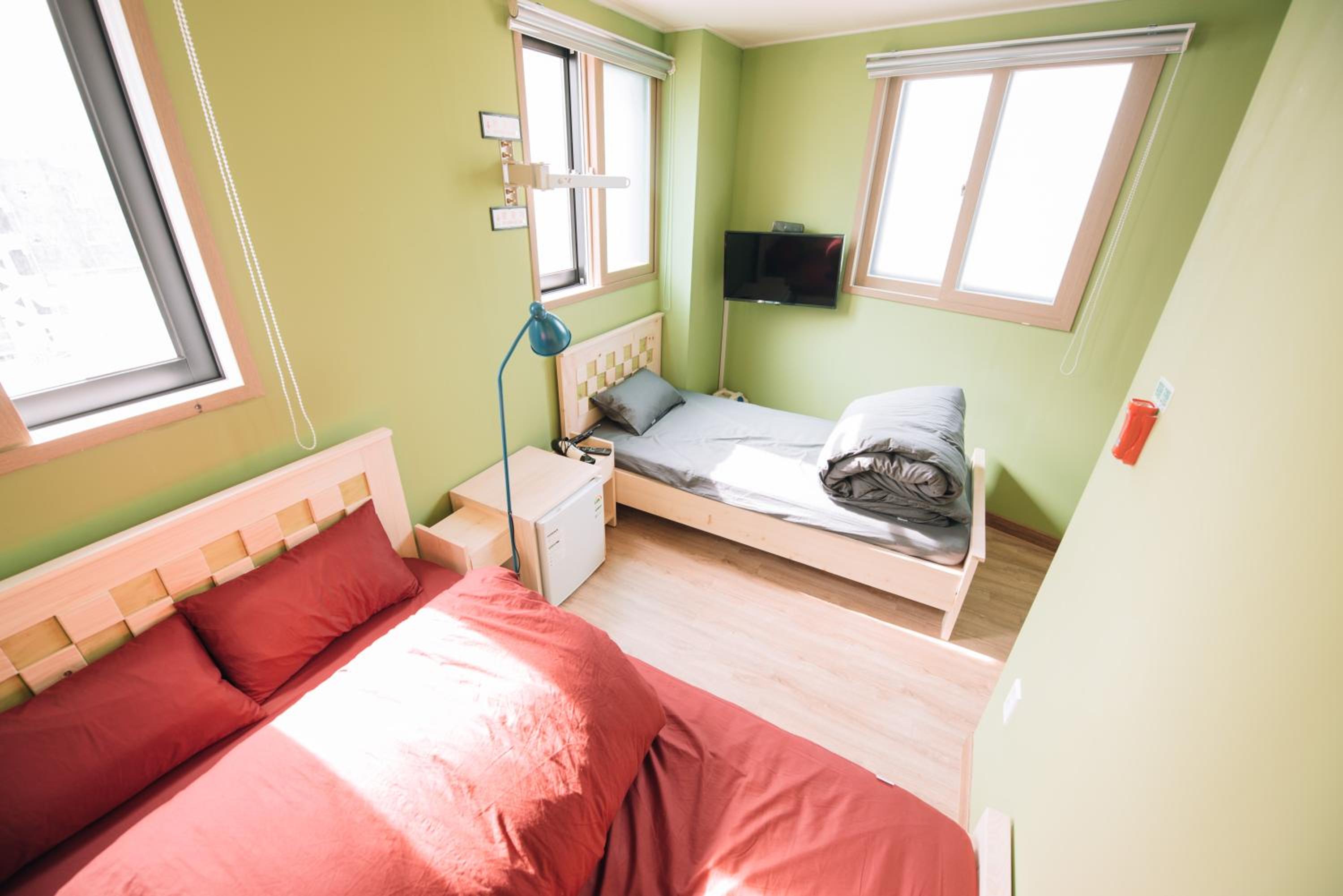 Midtown Hostel 94