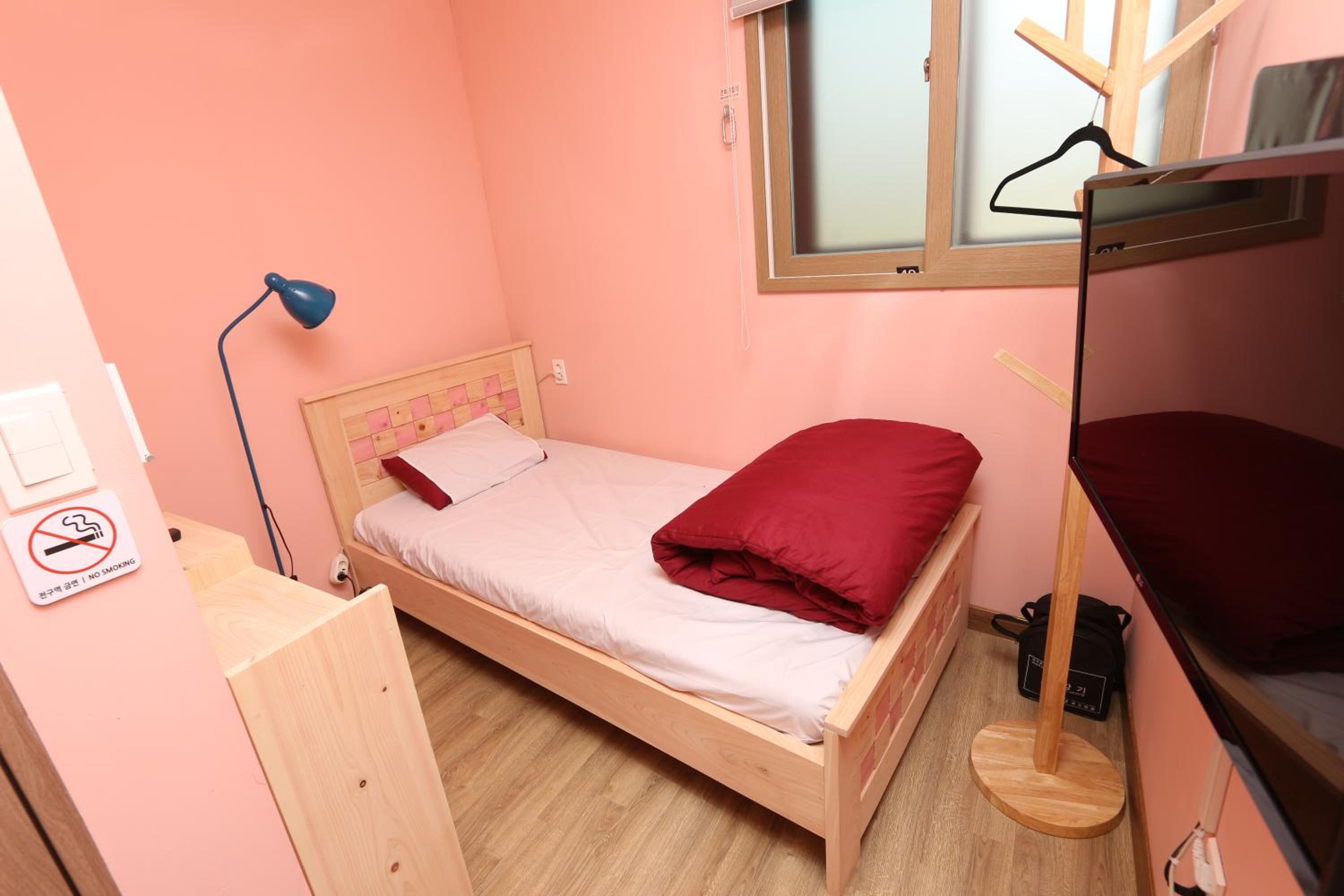 Midtown Hostel 88