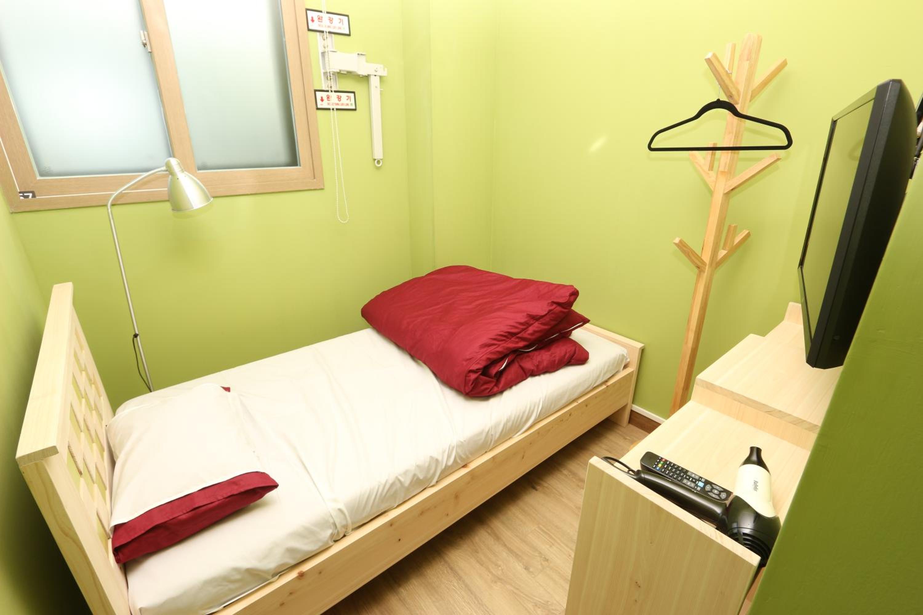 Midtown Hostel 238
