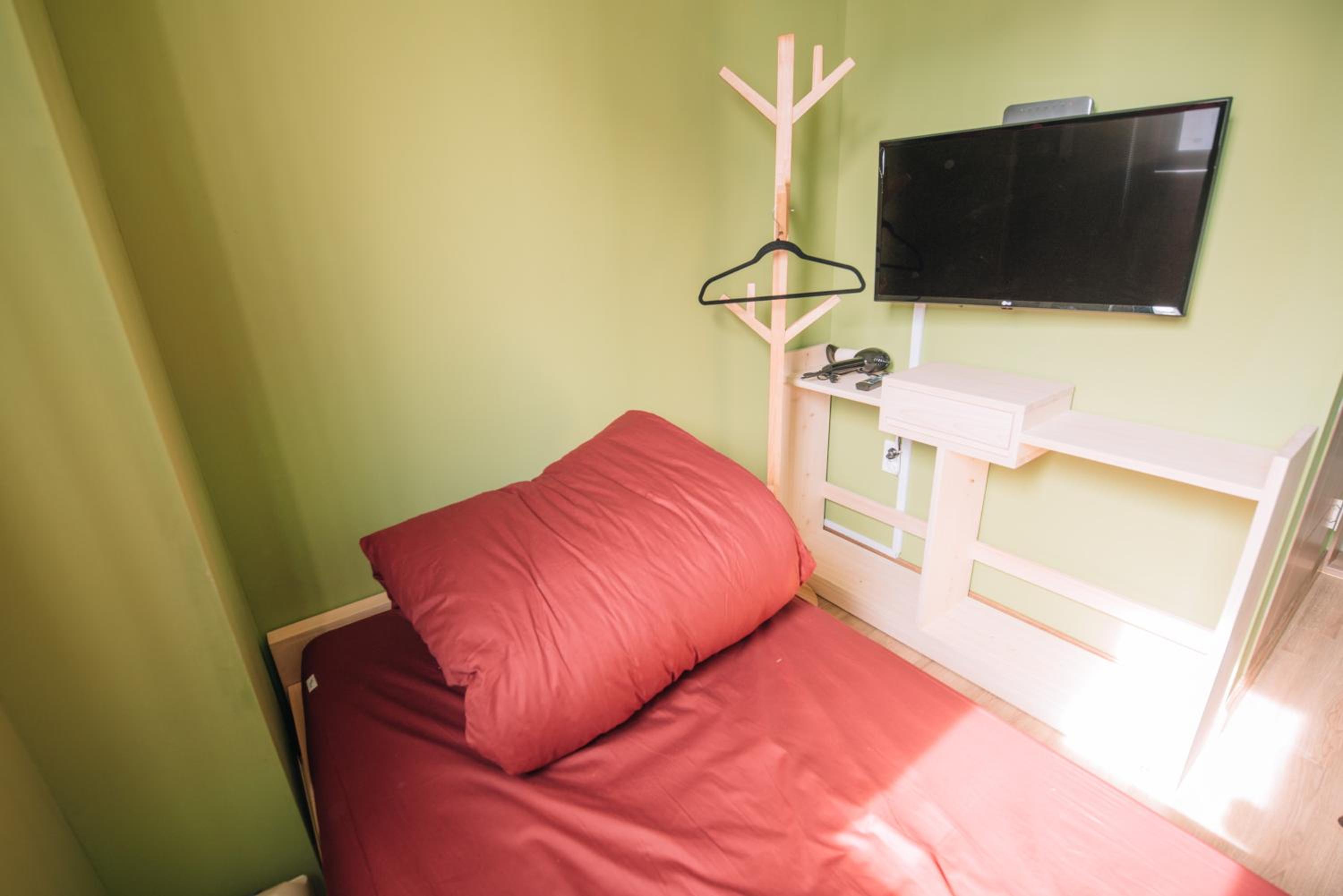 Midtown Hostel 232