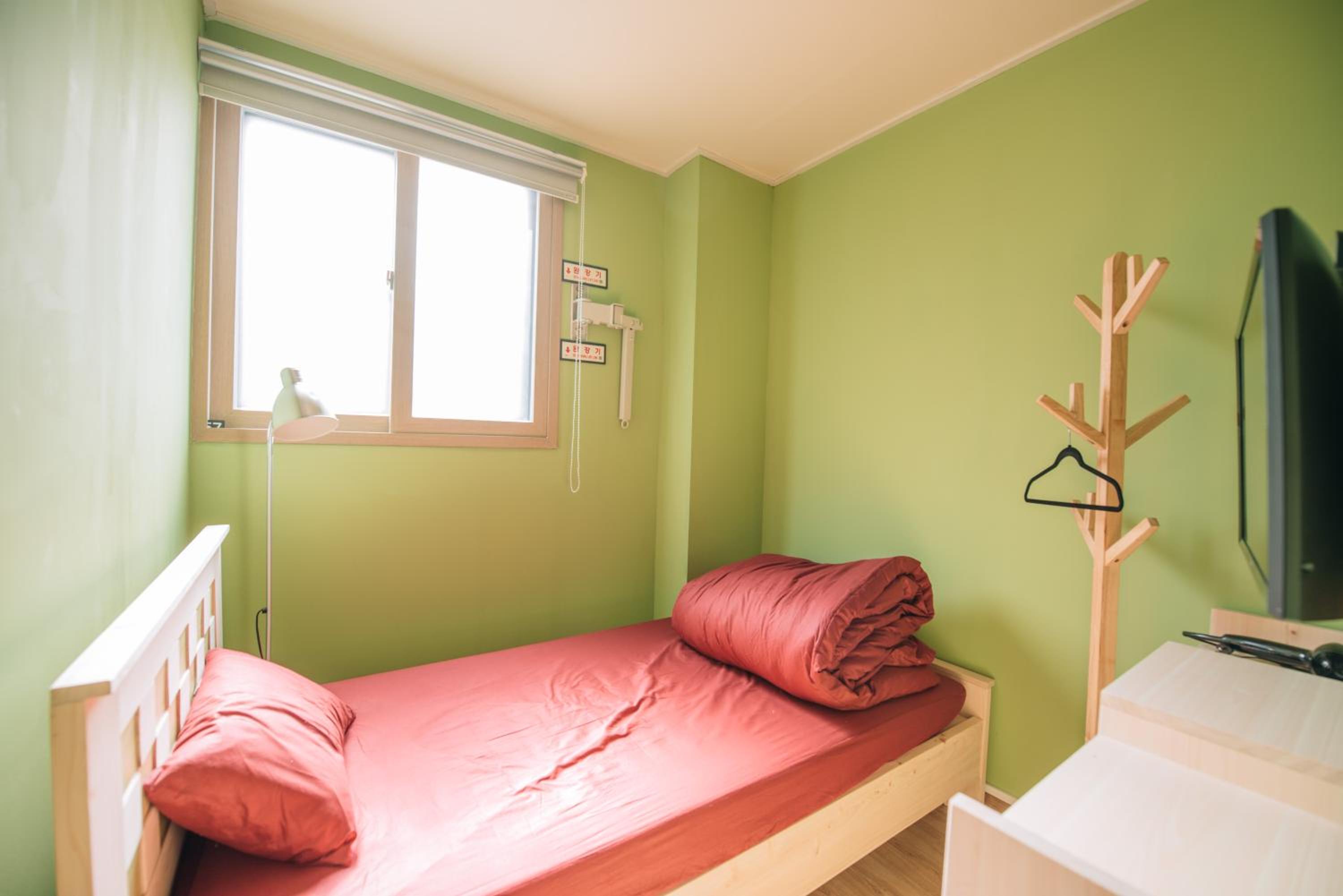 Midtown Hostel 165