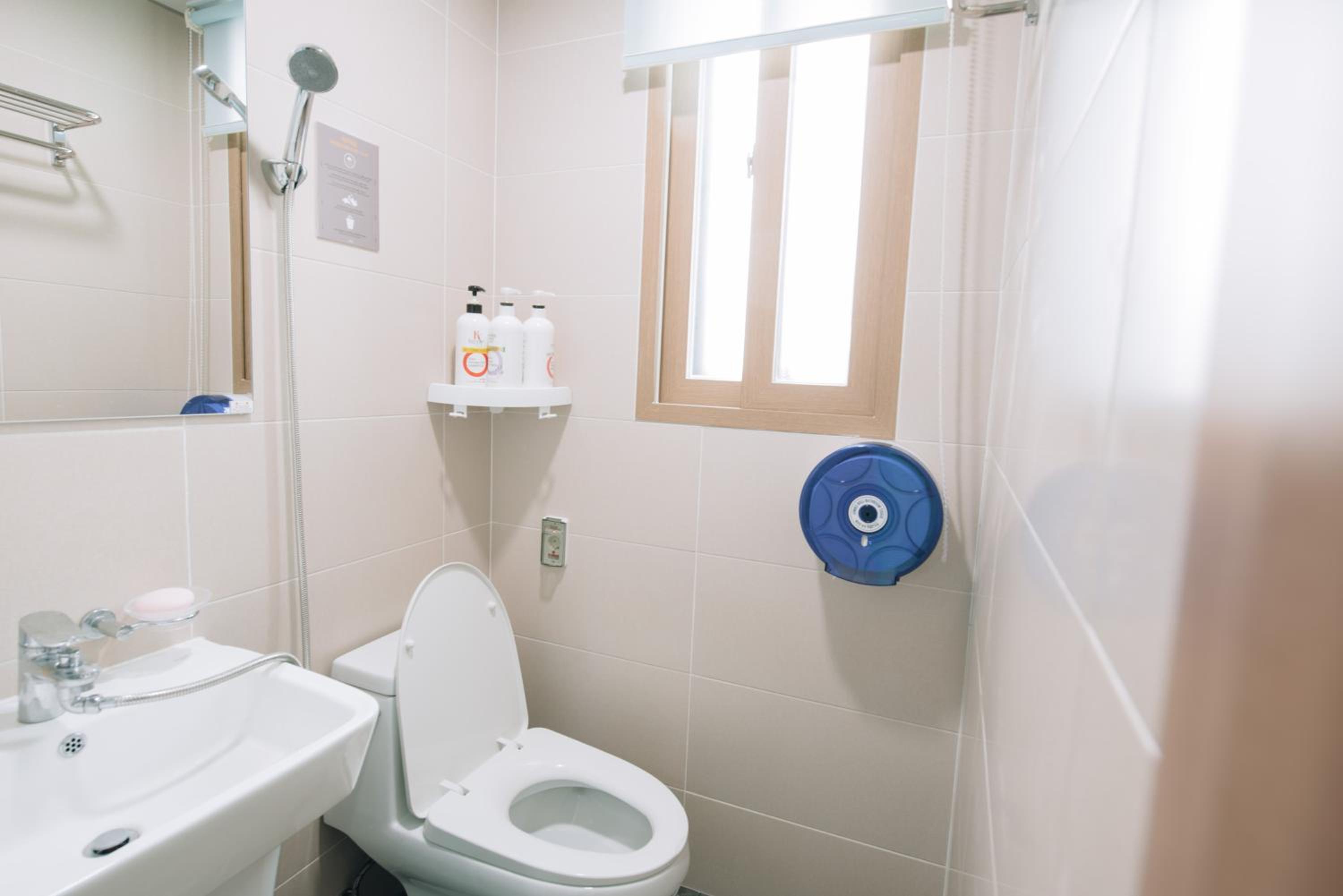 Midtown Hostel 81