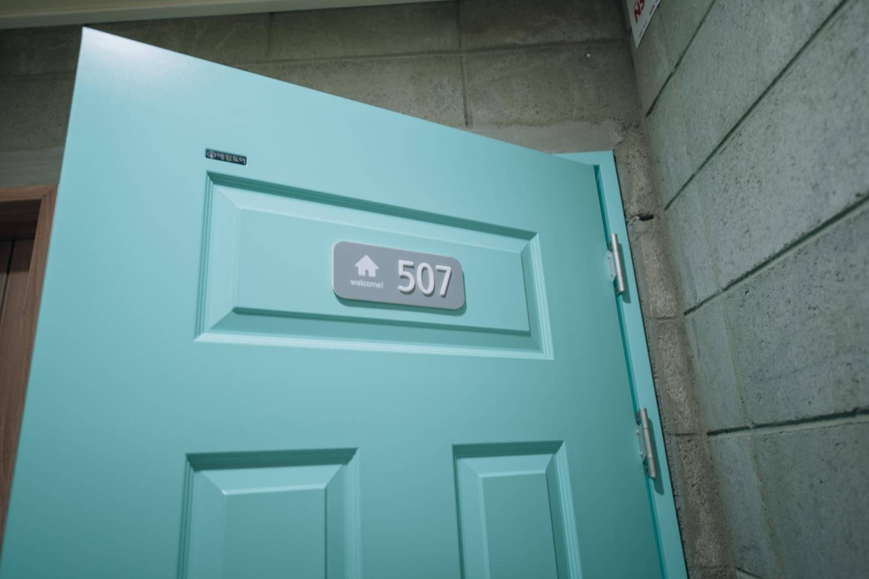 Midtown Hostel 79