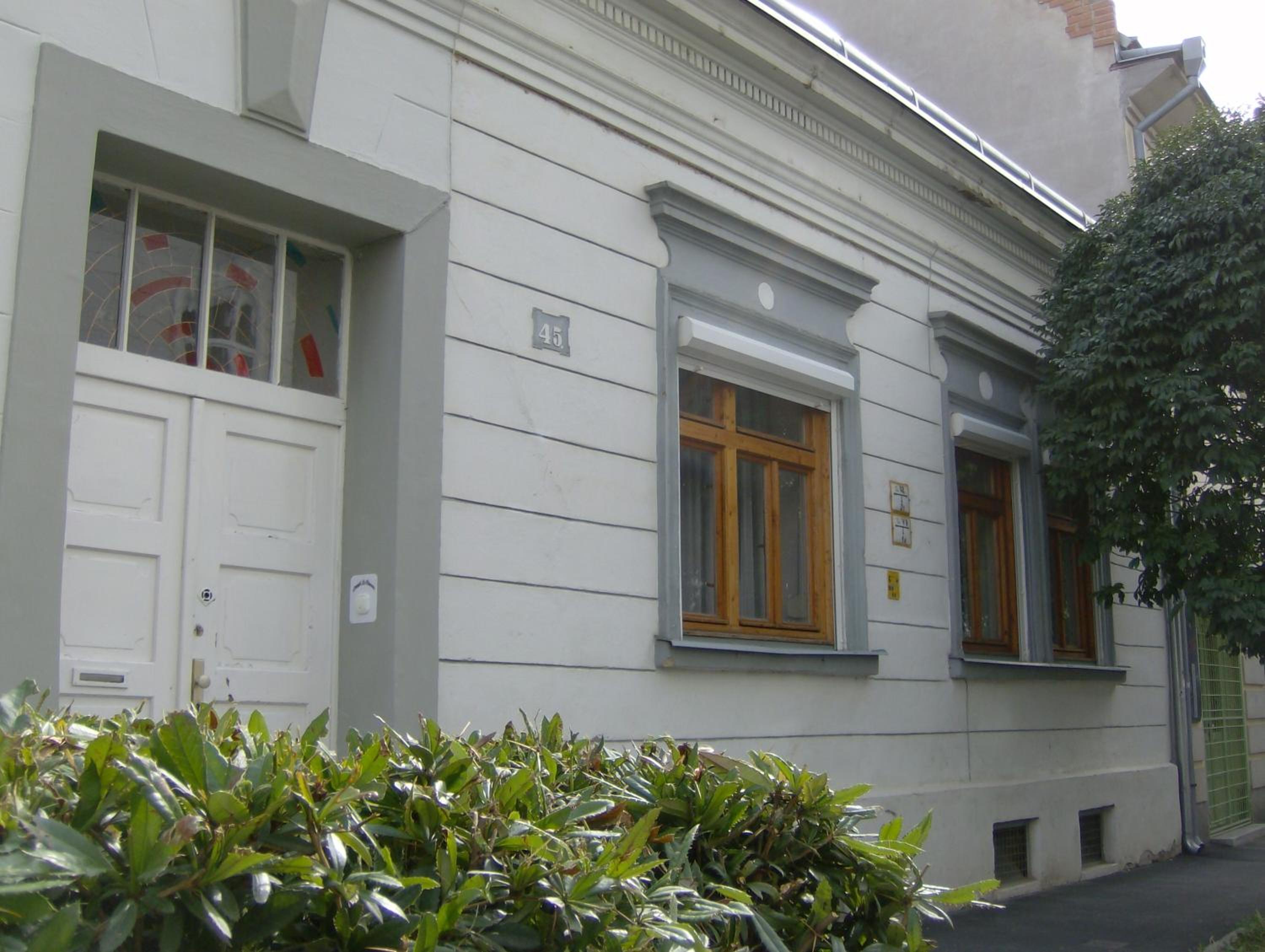 Csapd le Csacsi Vendégház view 2