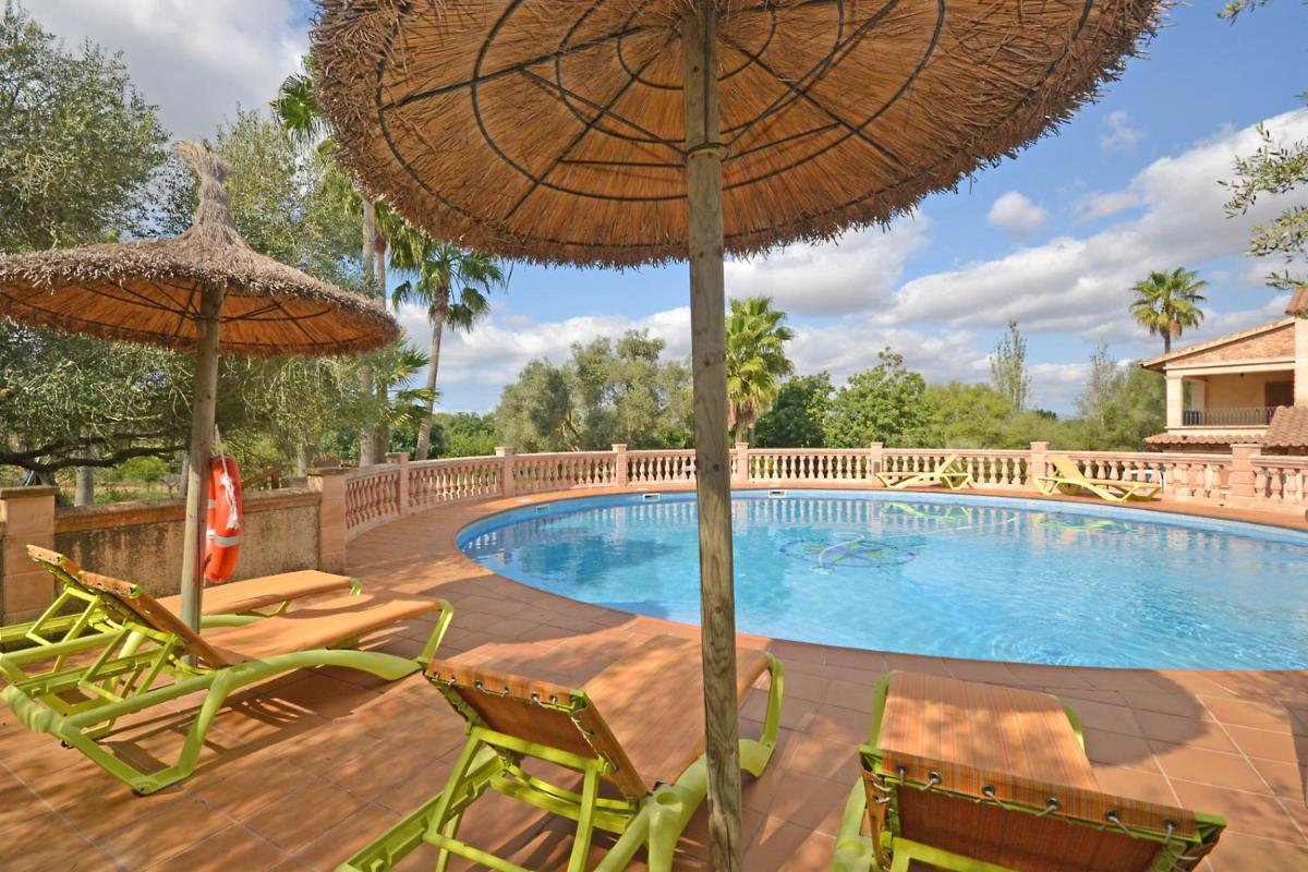Villa Cantonera view 3