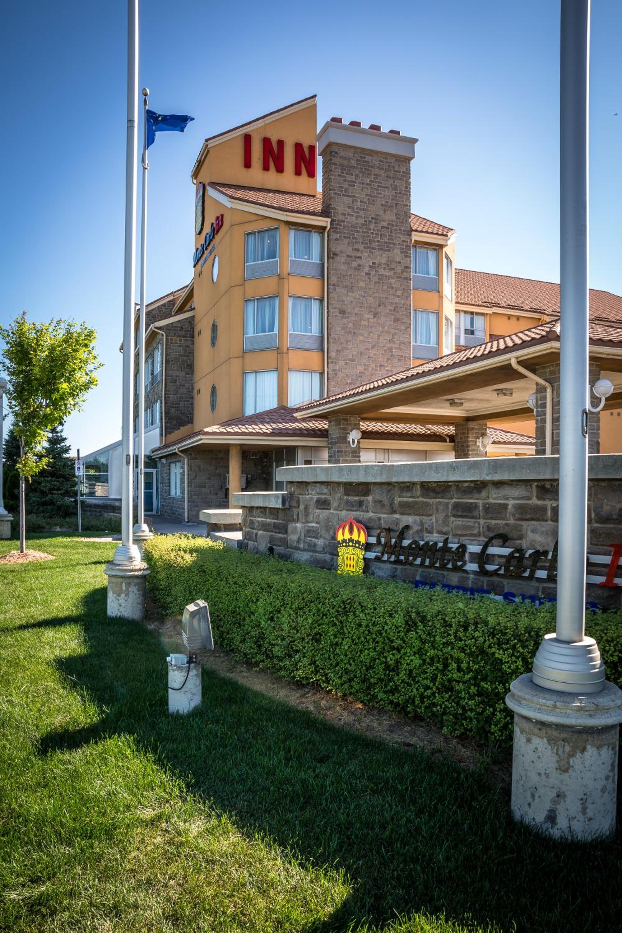 Barrie Vacations - Monte Carlo Inn Barrie - Newly Renovated - Property Image 39