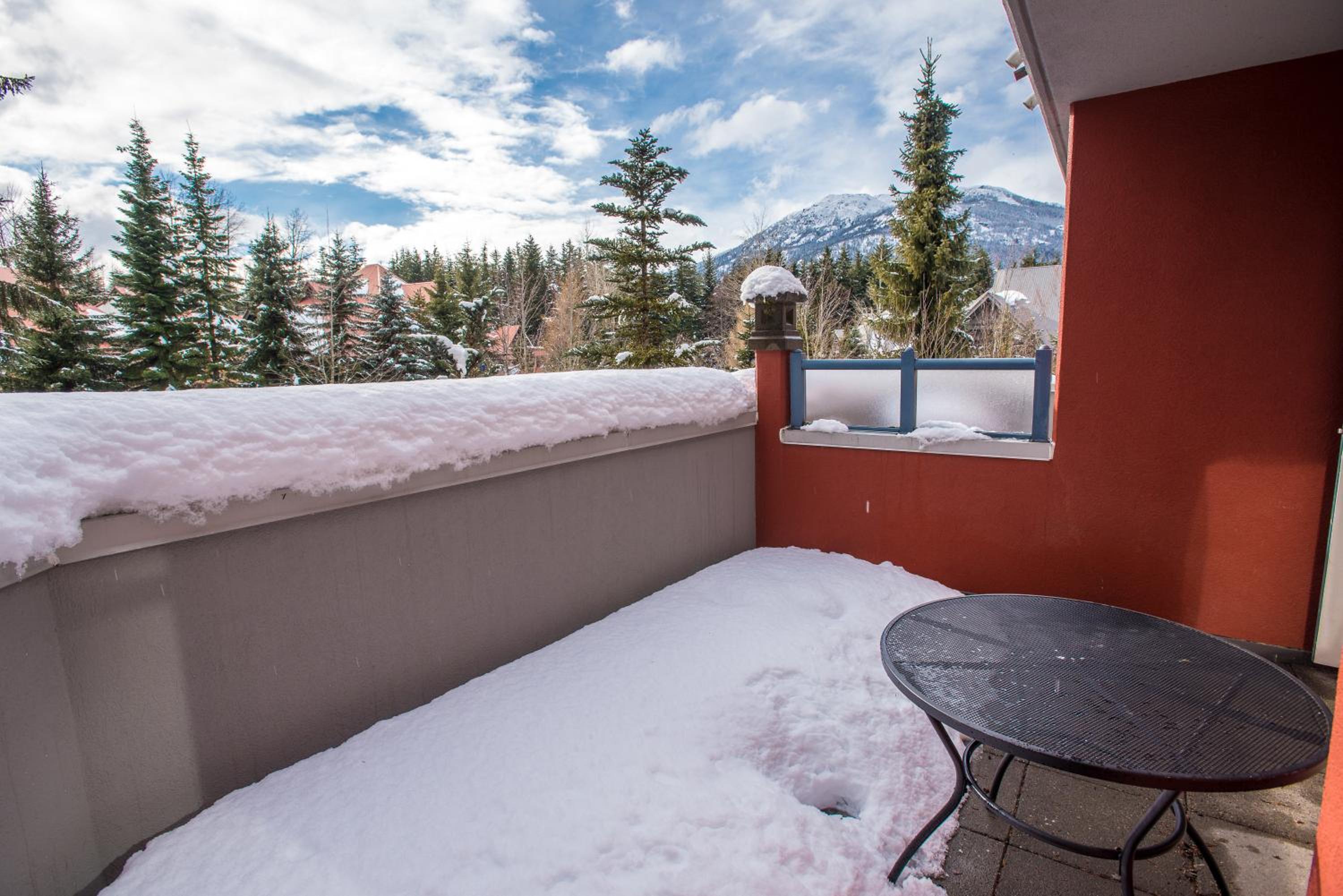 Alpenglow Lodge by Bill