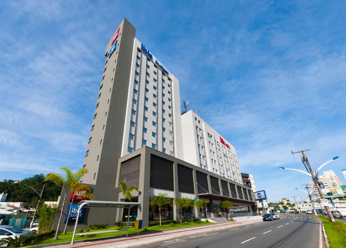 Hotel ibis budget Navegantes Itajai - Image 1