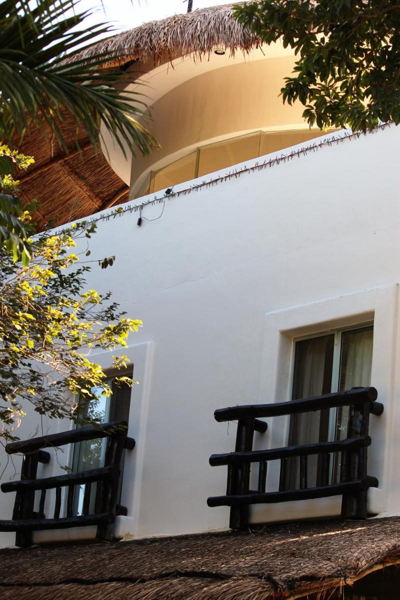 Lunah Xcacel Suites