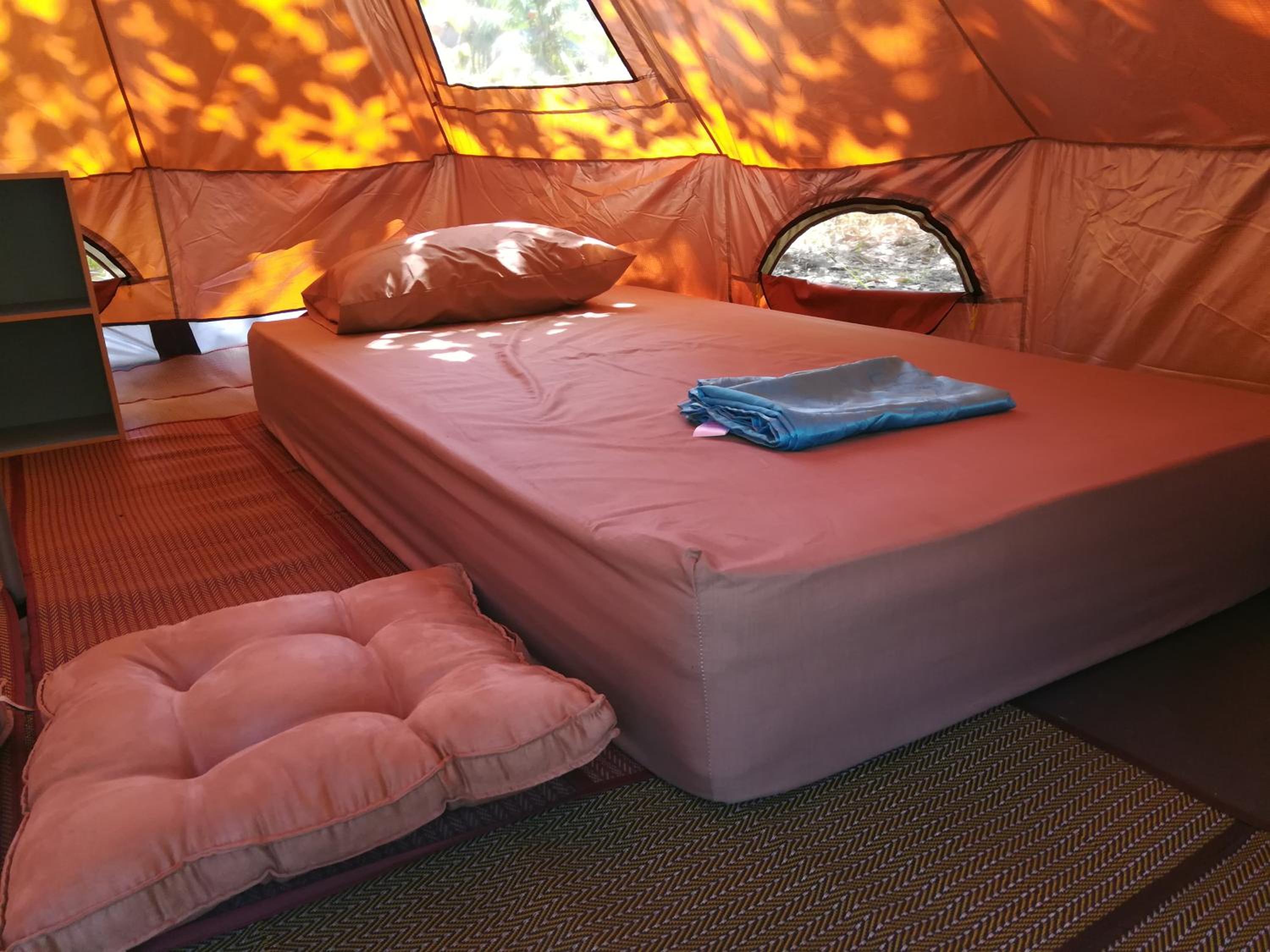 Cashew Nut Bungalow, Ko Mook