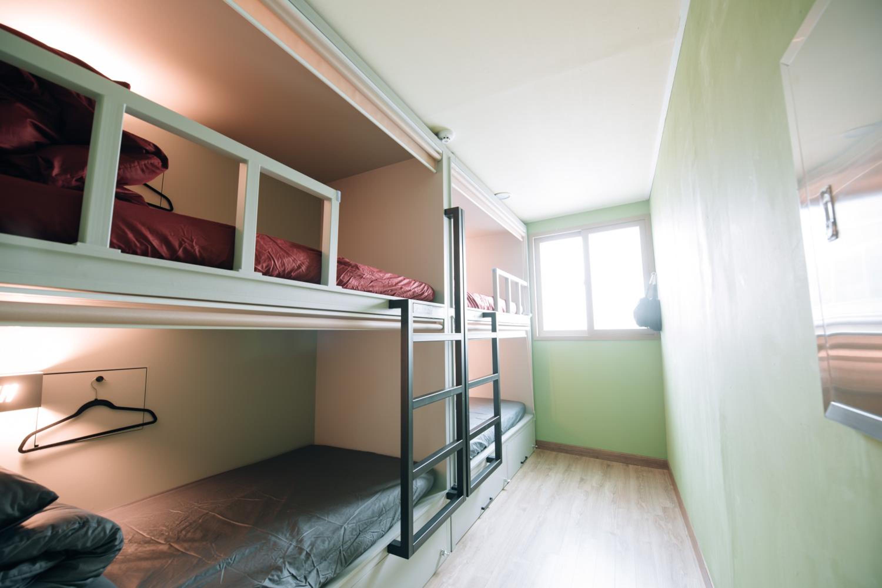 Midtown Hostel 78