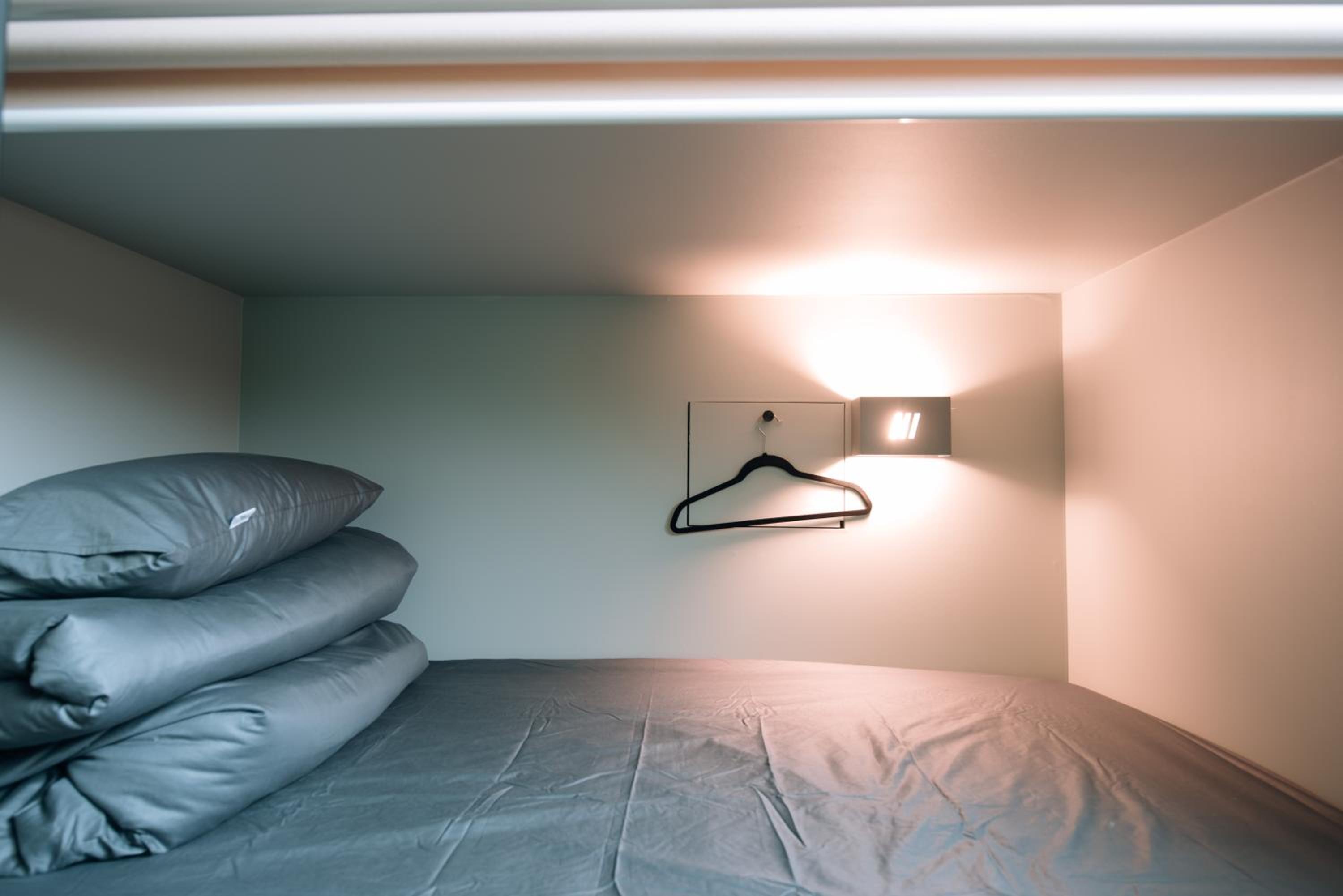 Midtown Hostel 69