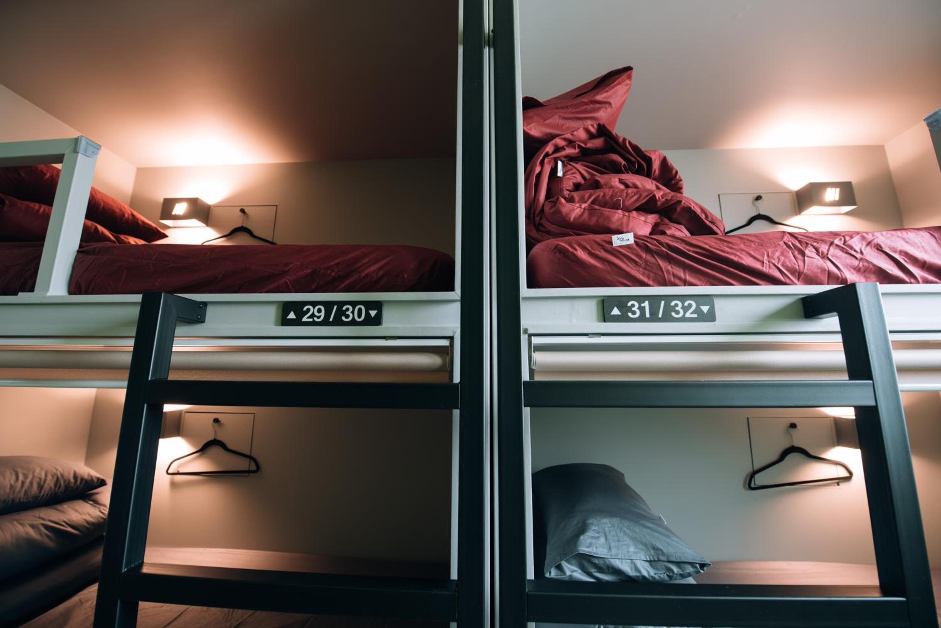 Midtown Hostel 76