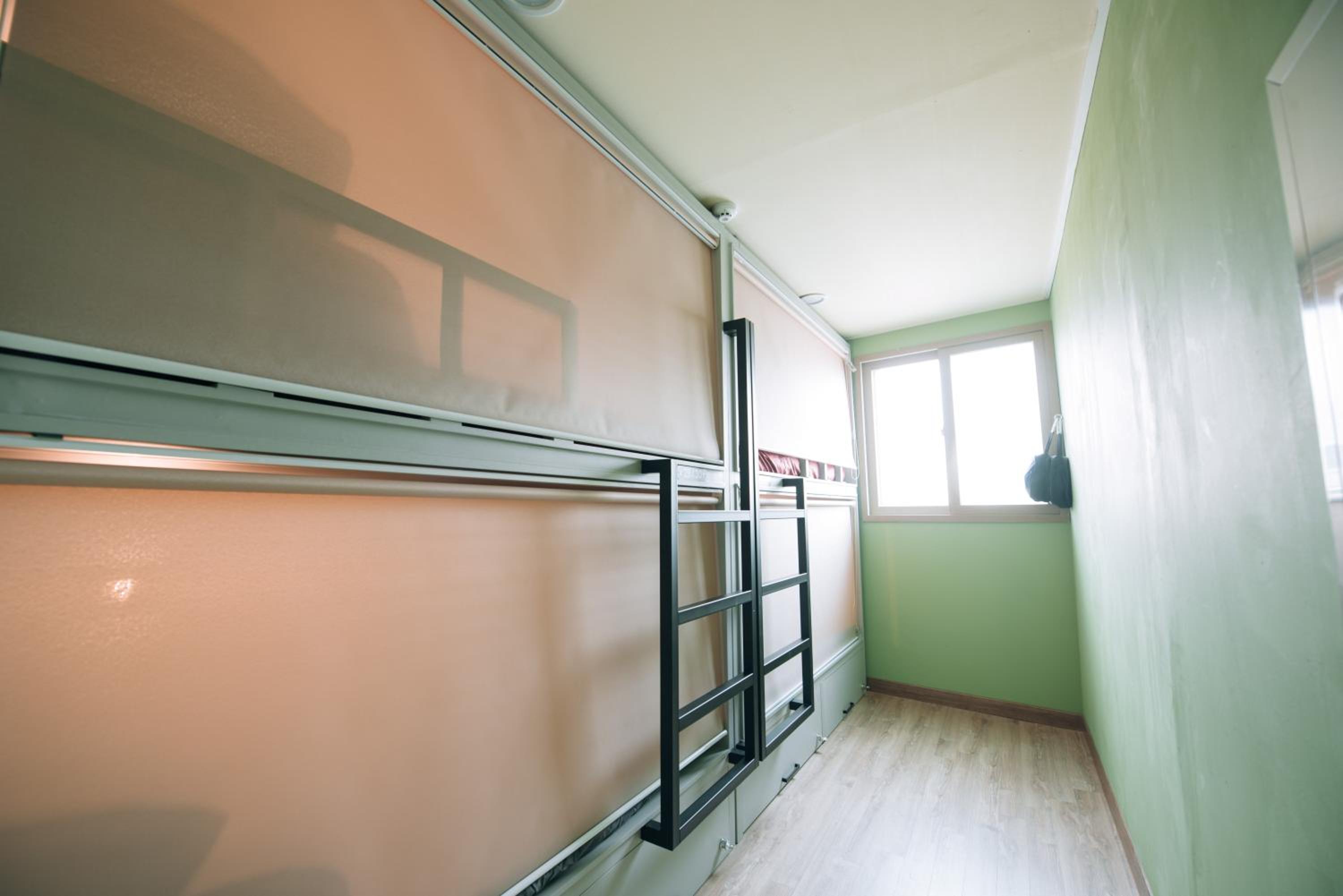 Midtown Hostel 174