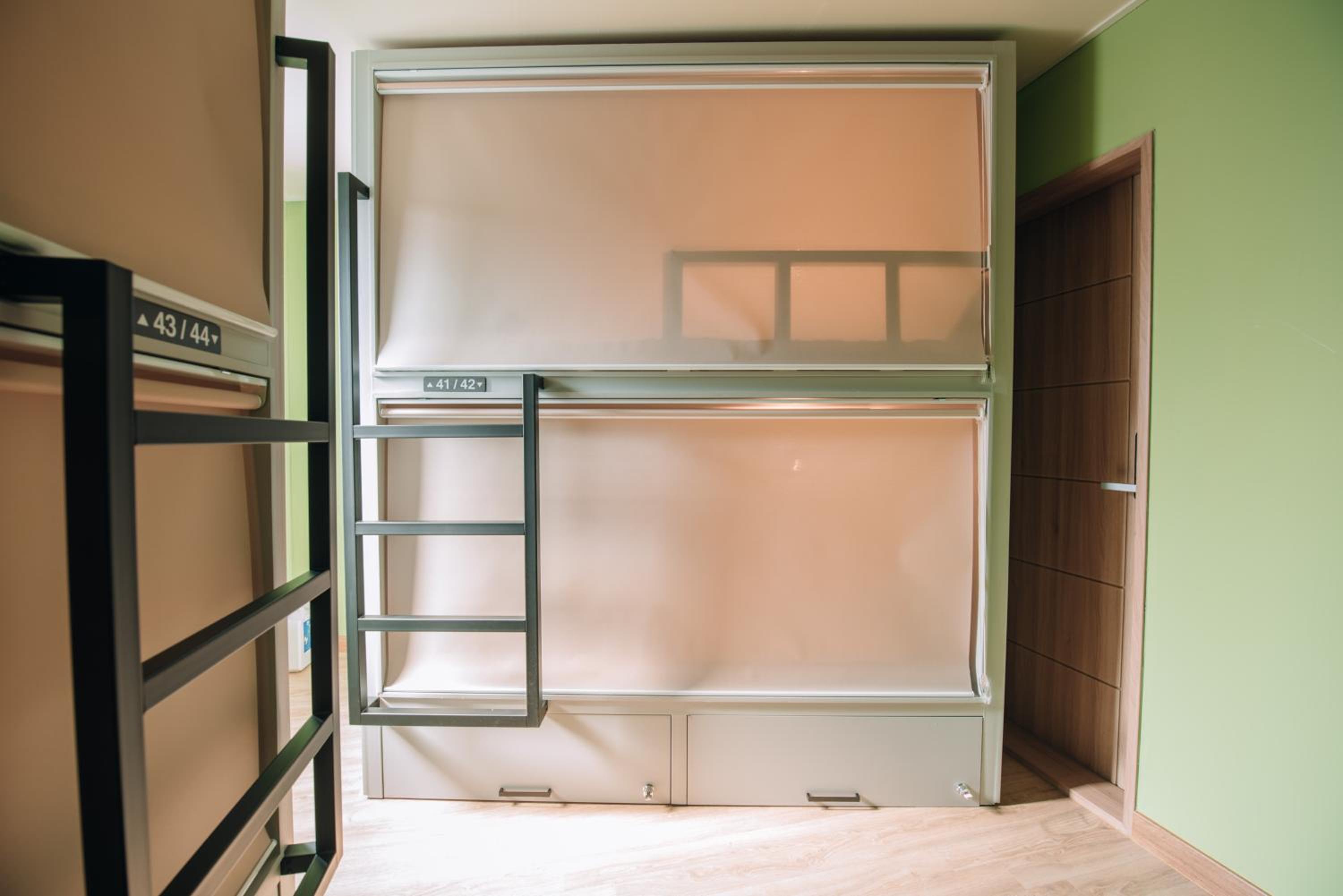 Midtown Hostel 67